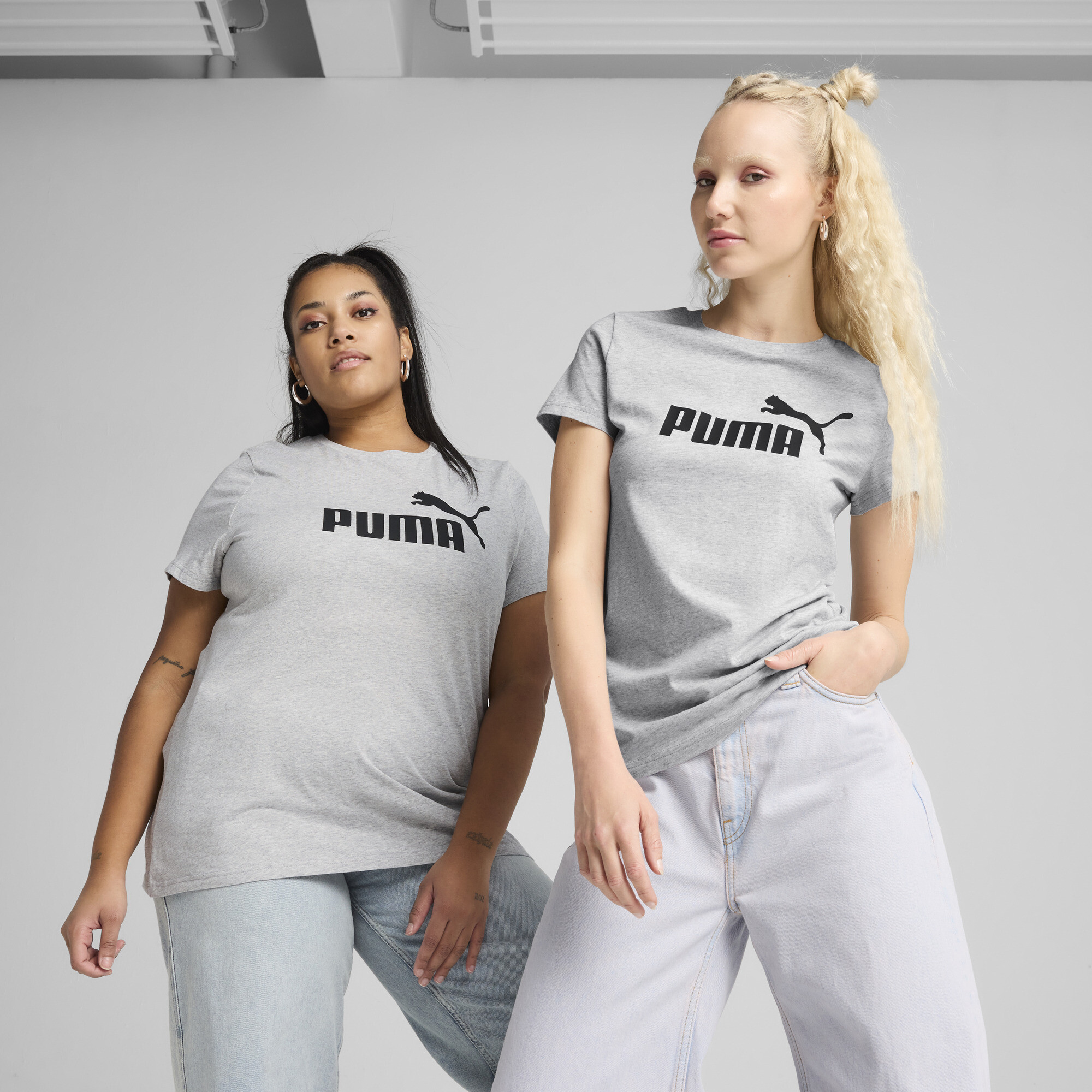 PUMA Essentials No. 1 Logo Women's T-Shirt in Grey, Size L