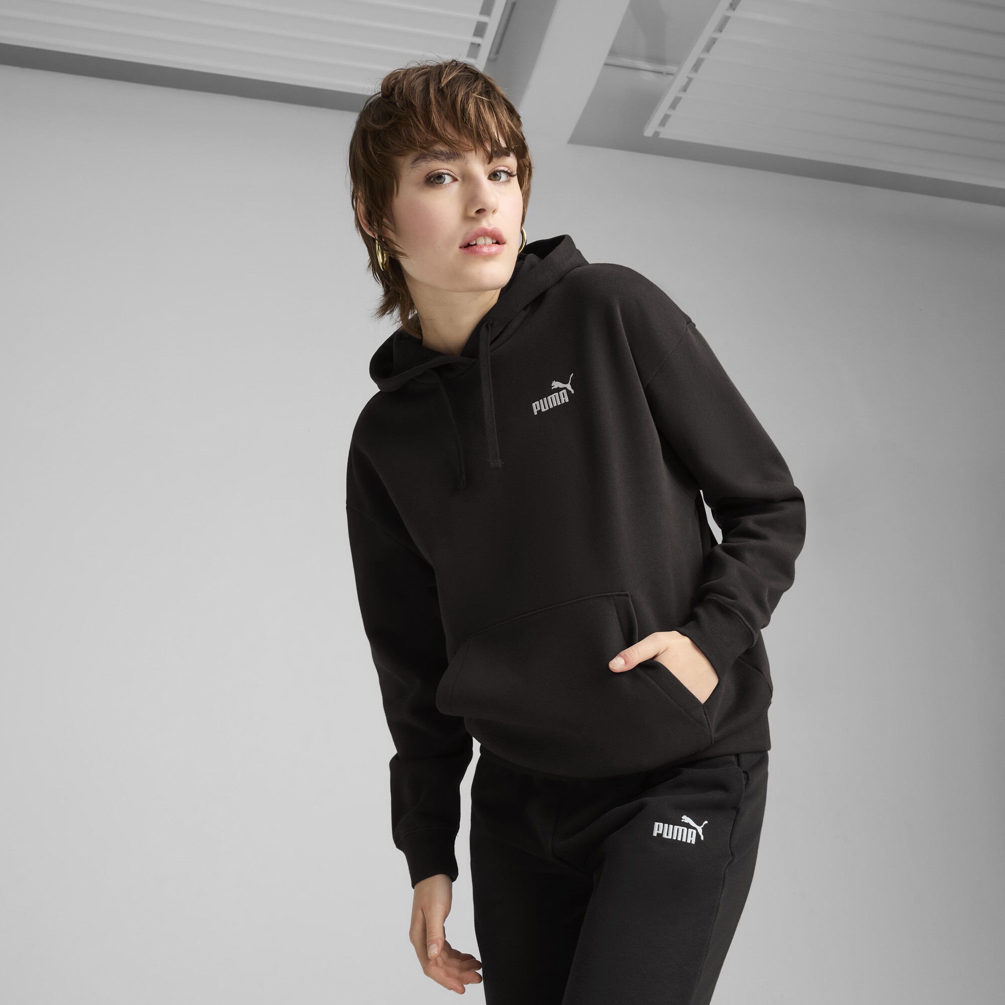 PUMA Essentials Small No. 1 Logo Comfort hoodie voor Dames, Zwart, Maat L