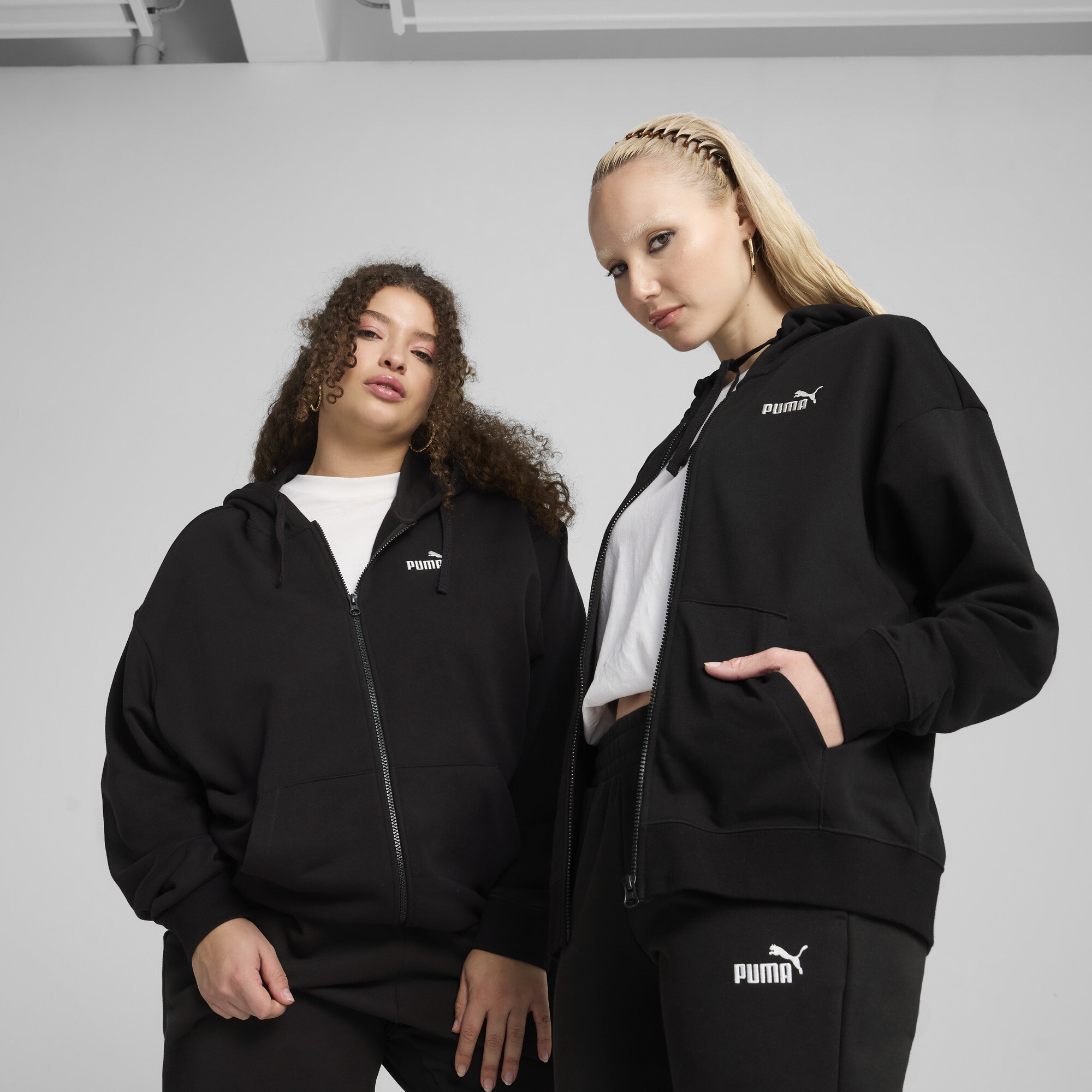 Puma ESS Small No. 1 Logo Comfort Hoodie mit durchgehendem Reißverschluss Damen | Mit Plain | Black | Größe: L