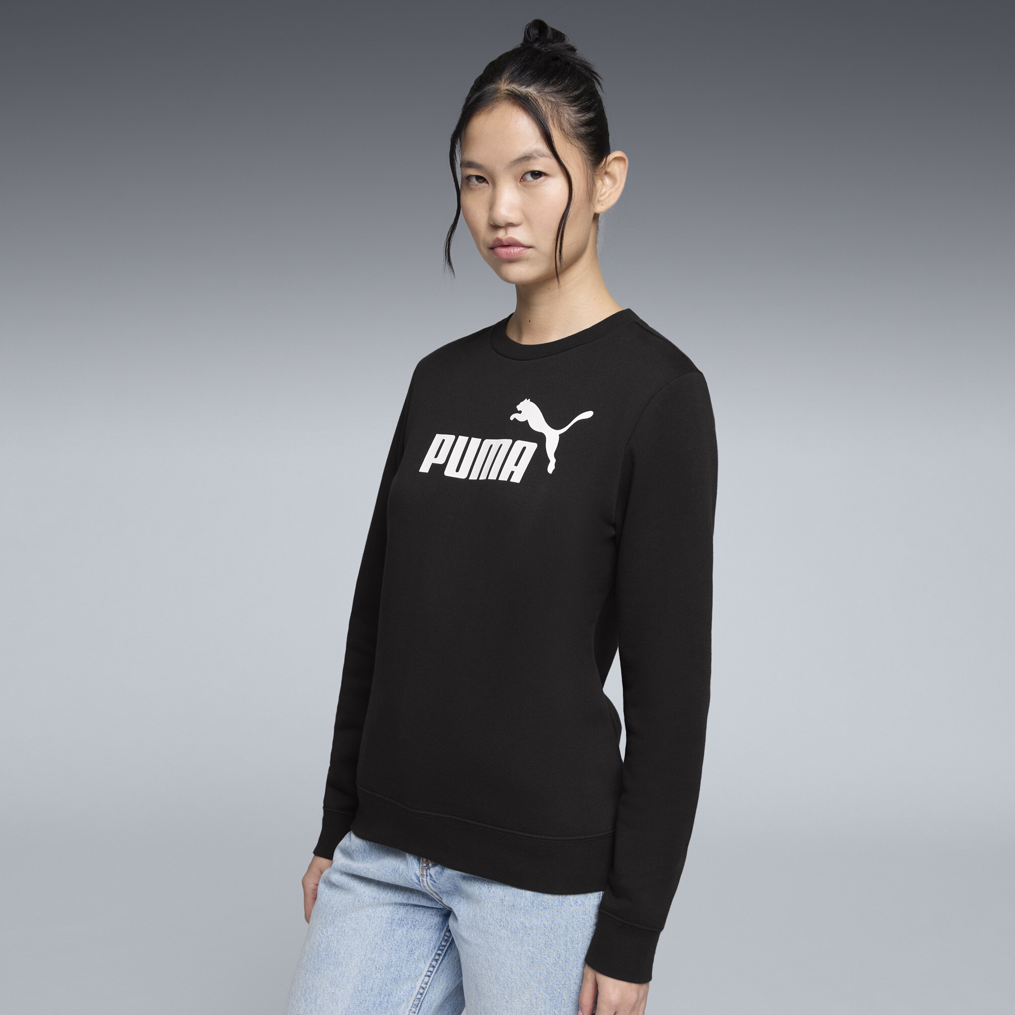 PUMA Essentials Women's Logo Crew Neck Sweatshirt in Black, Size M