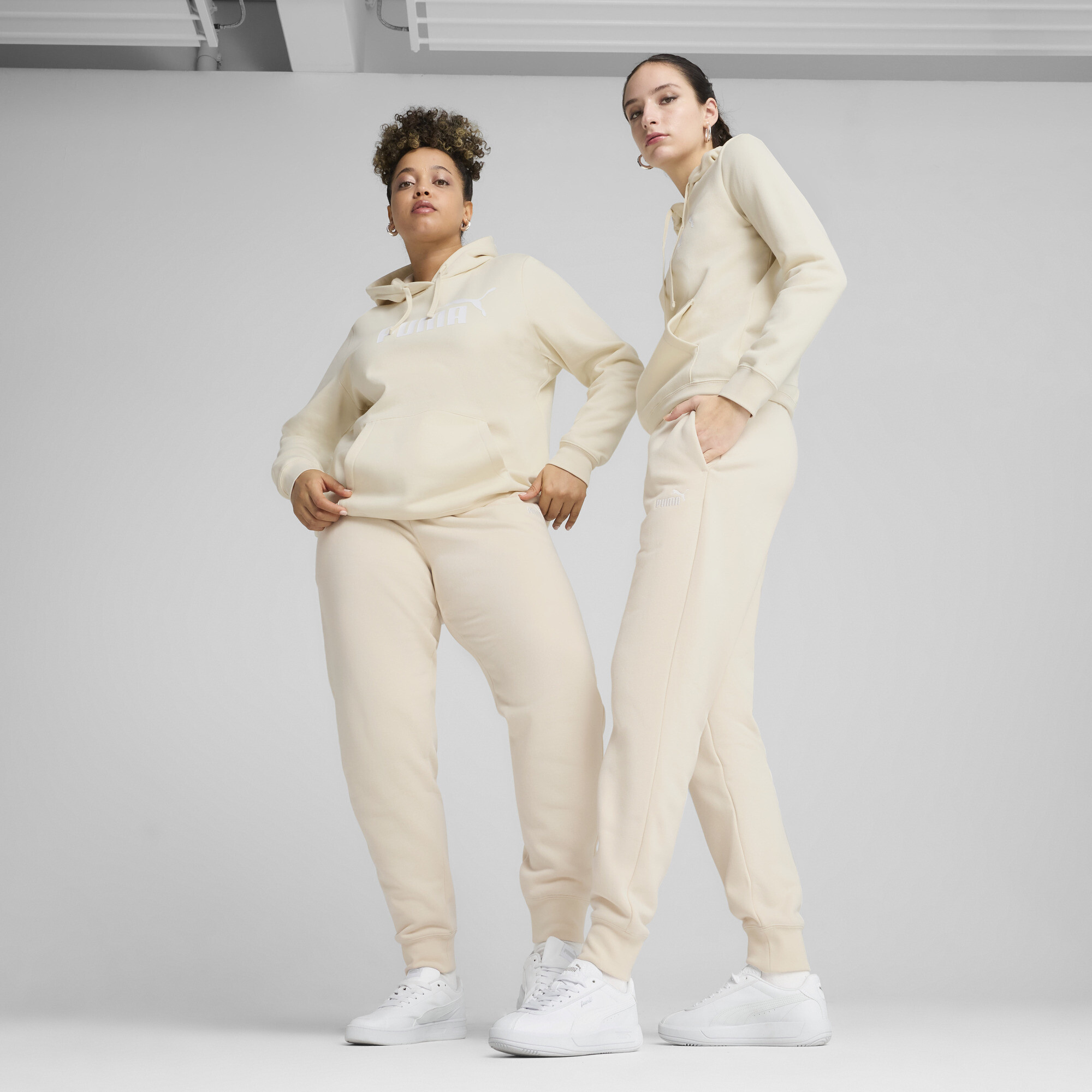 Puma ESS Small No. 1 Logo Jogginghose Damen | Mit Plain | Alpine Snow | Größe: L