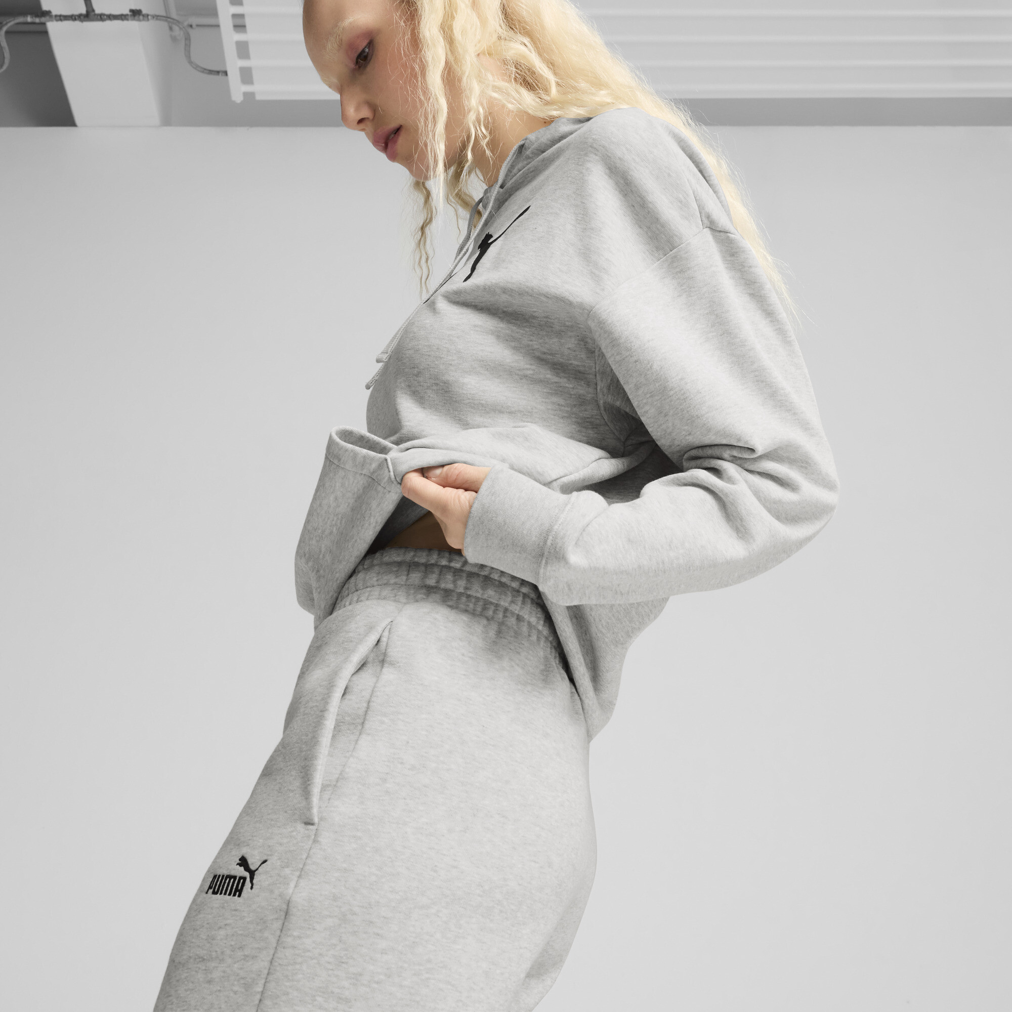 PUMA ESS Small No. 1 Logo Comfort joggingbroek met hoge taille voor Dames, Grijs, Maat XXS thumbnail 4
