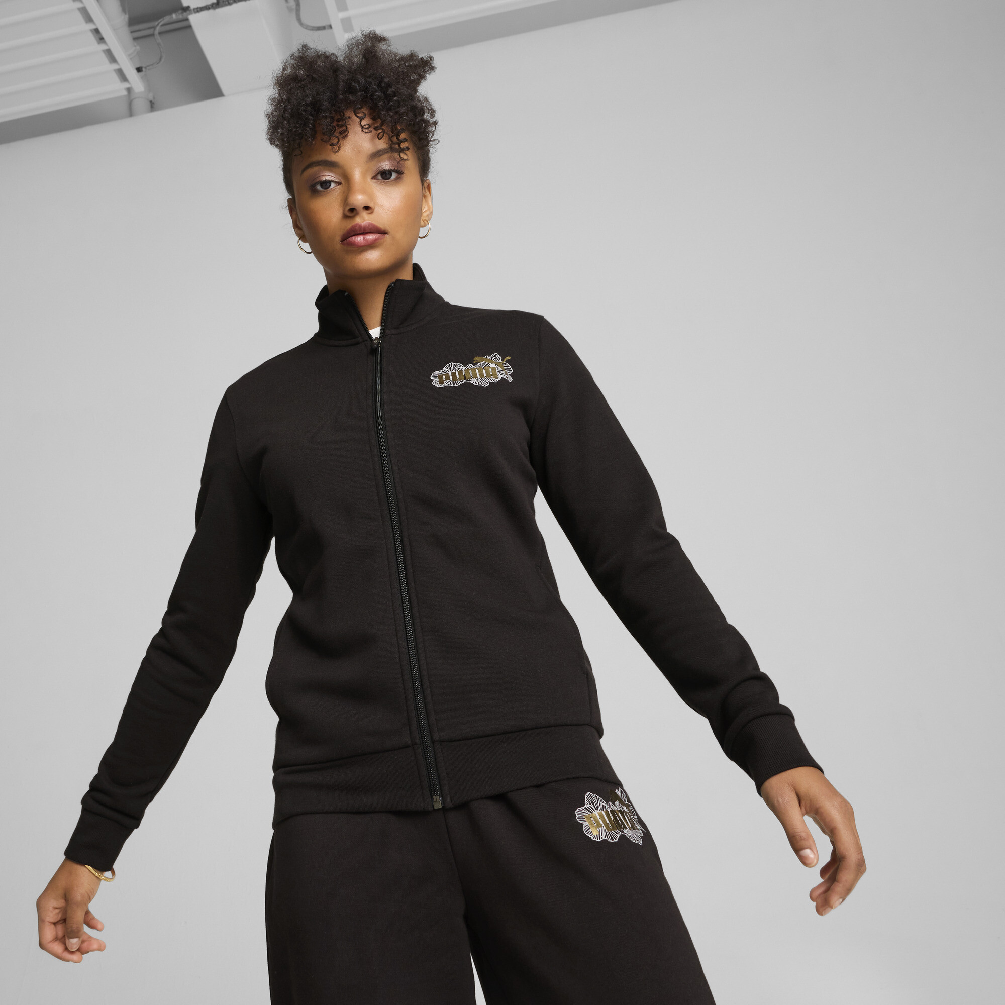 Puma ESS+ CLASS ACT Trainingsjacke Damen | Mit Print | Black | Größe: M