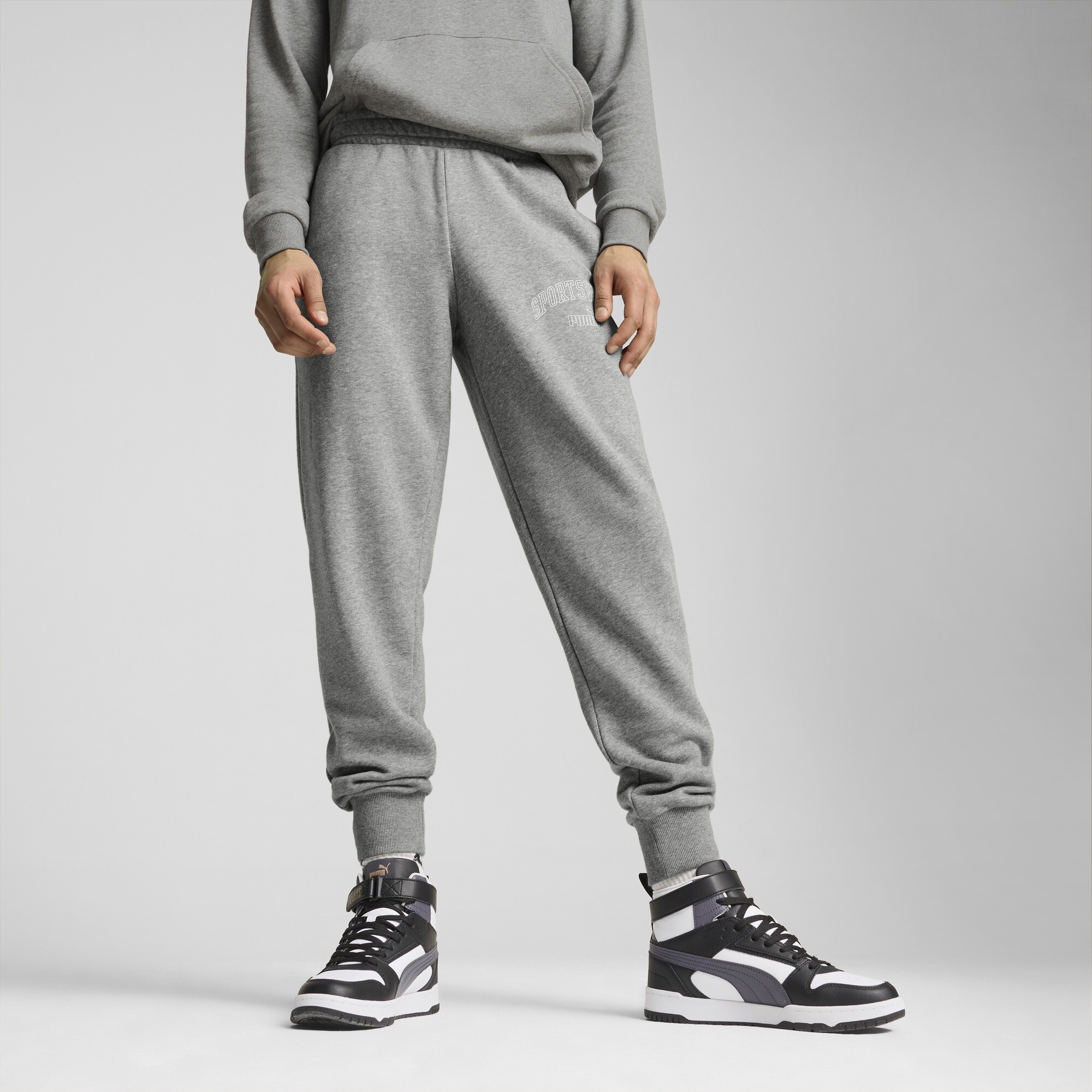 PUMA ESS LOGO LAB グレーセットアップ ESS+ LOGO LAB Sweatpants Men | Pants | PUMA