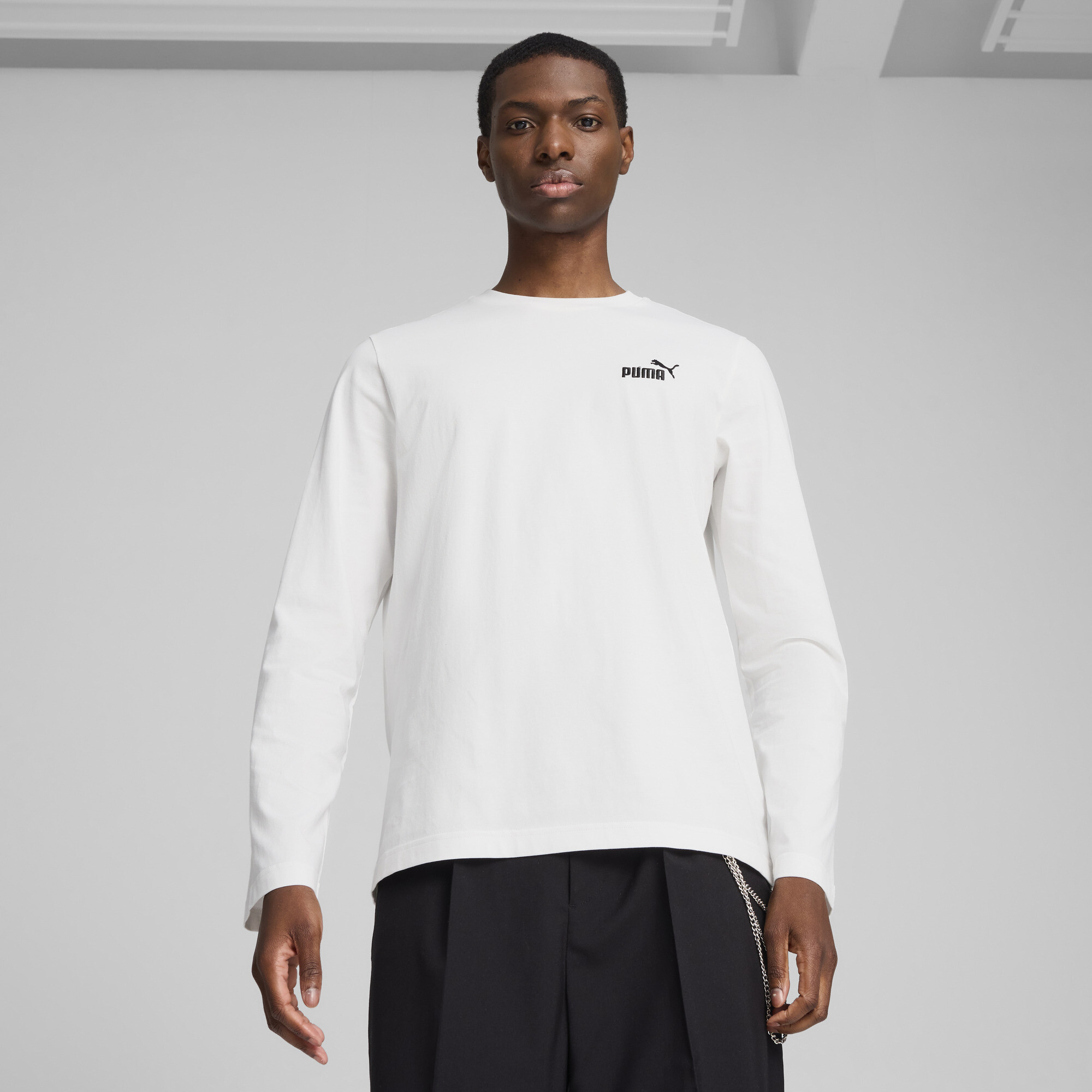 Puma Essentials No. 1 Logo Long Sleeve T-shirt Men In White