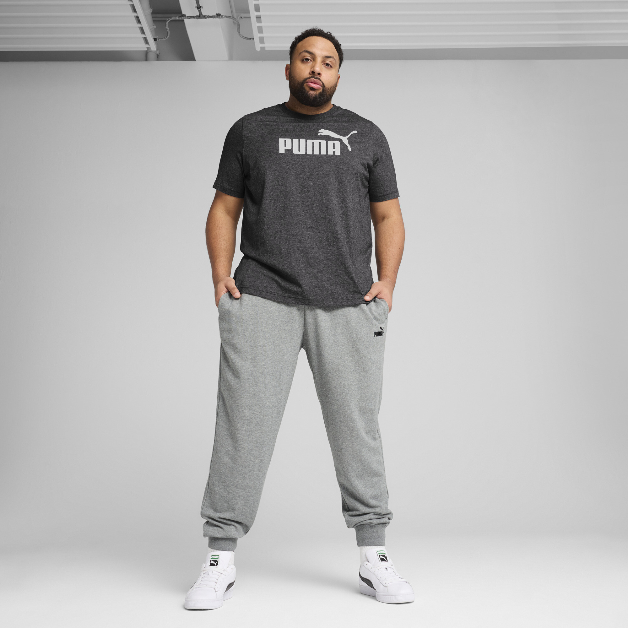 PUMA Essentials No. 1-logo gemêleerd T-shirt voor Heren, Zwart, Maat XS thumbnail 4