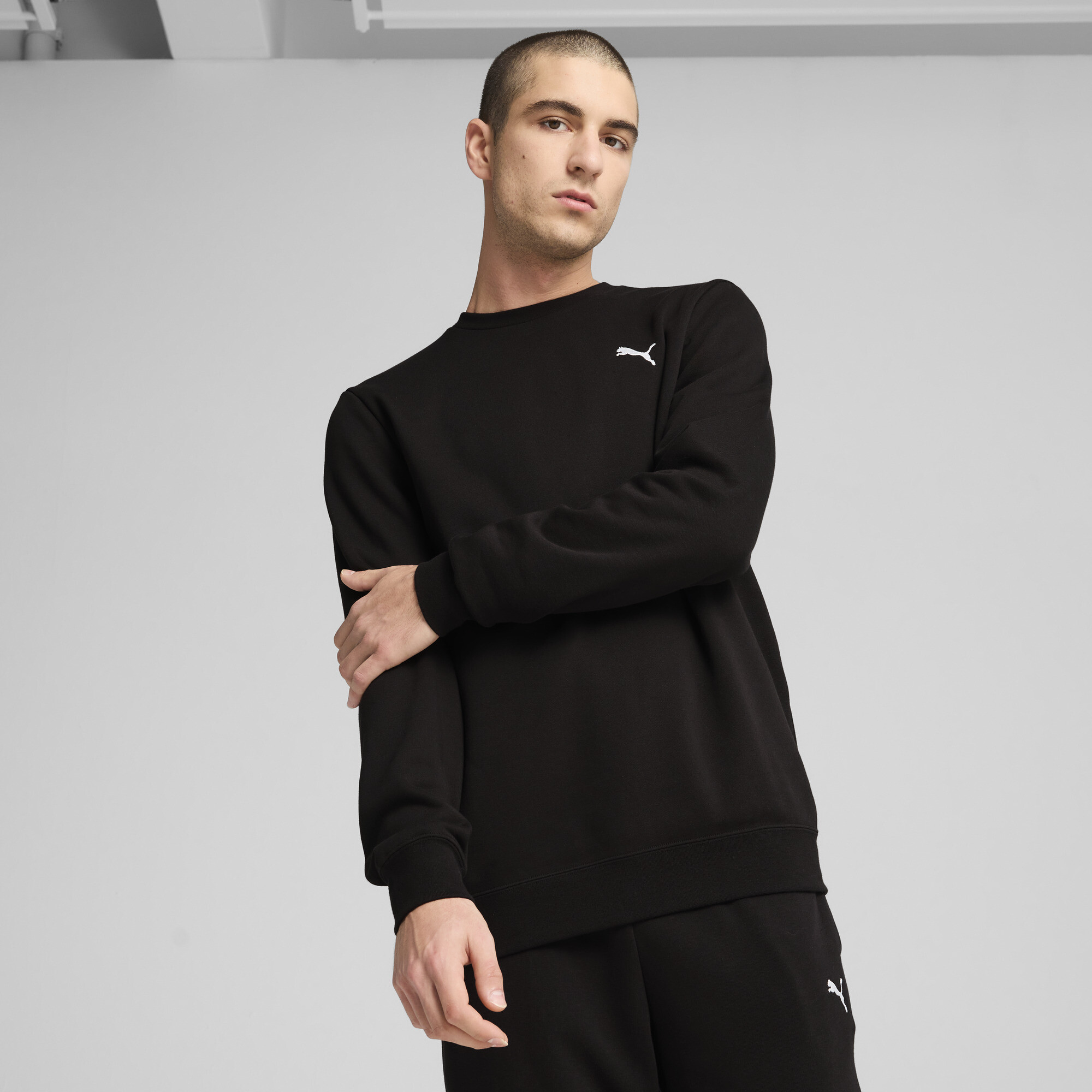 PUMA Essentials Men's Crewneck Sweatshirt in Black, Size S