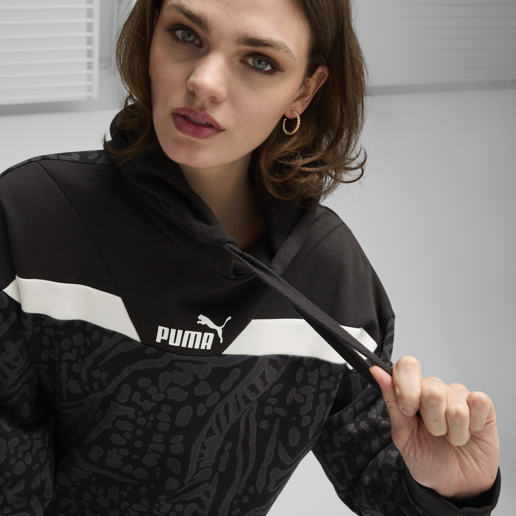 Women's Puma HYPERNATURAL Hoodie, Black, Size M, Clothing