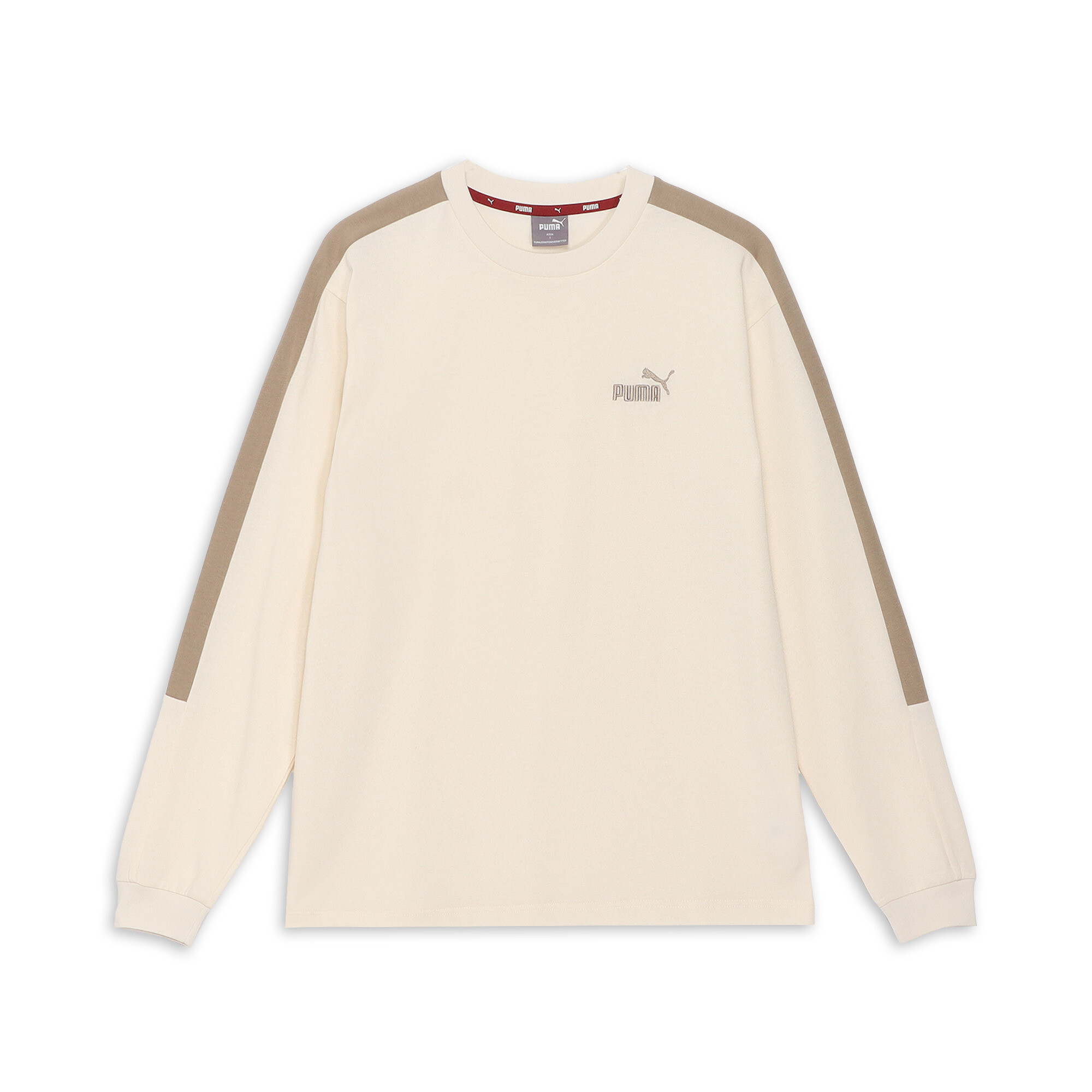 商品情報ONELINEコレクションから登場する、コットンポリエステル素材を使用した長袖Tシャツです。肩から腕にかけて伸びるワンラインがデザインのアクセントに。デニムやワイドパンツをはじめとした、どんな