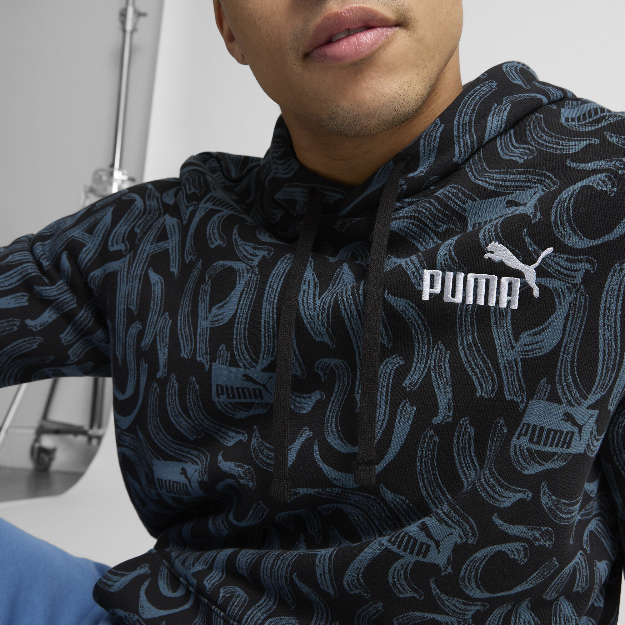 PUMA Men's Essentials+ Logo Lab Graphic Hoodie