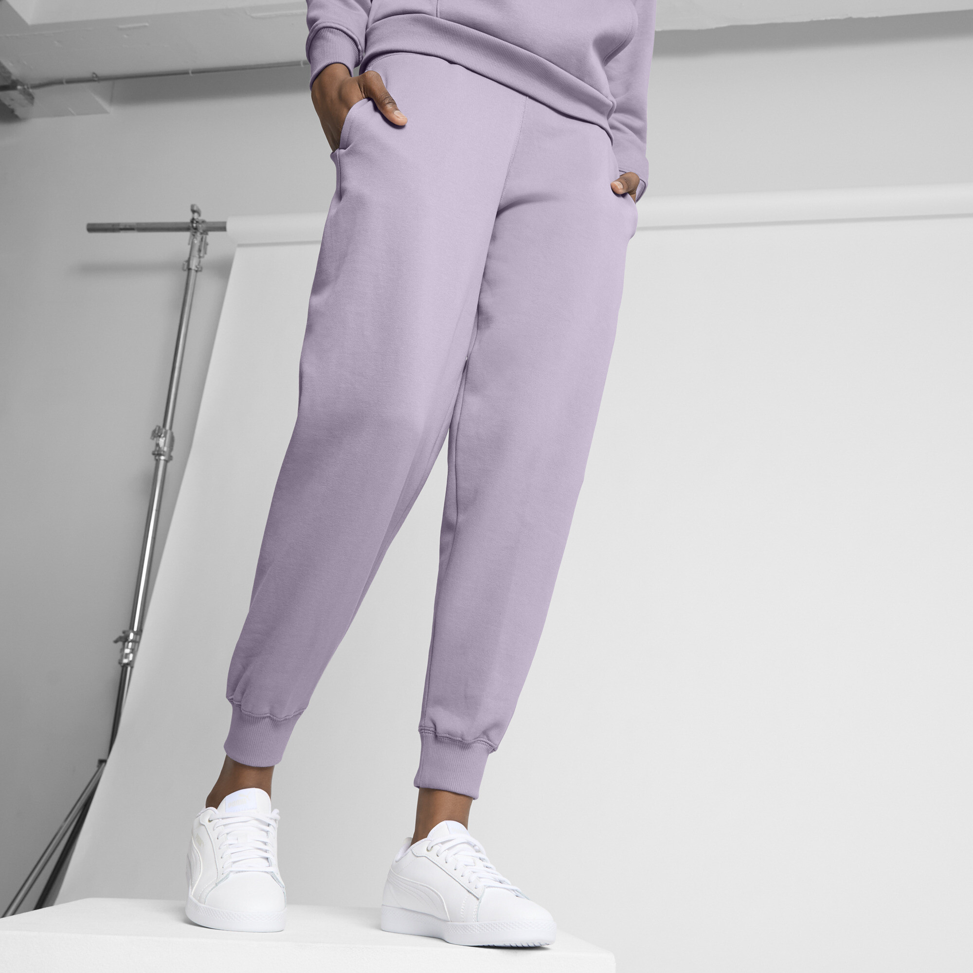 PUMA Women s Script Logo Sweatpants eBay