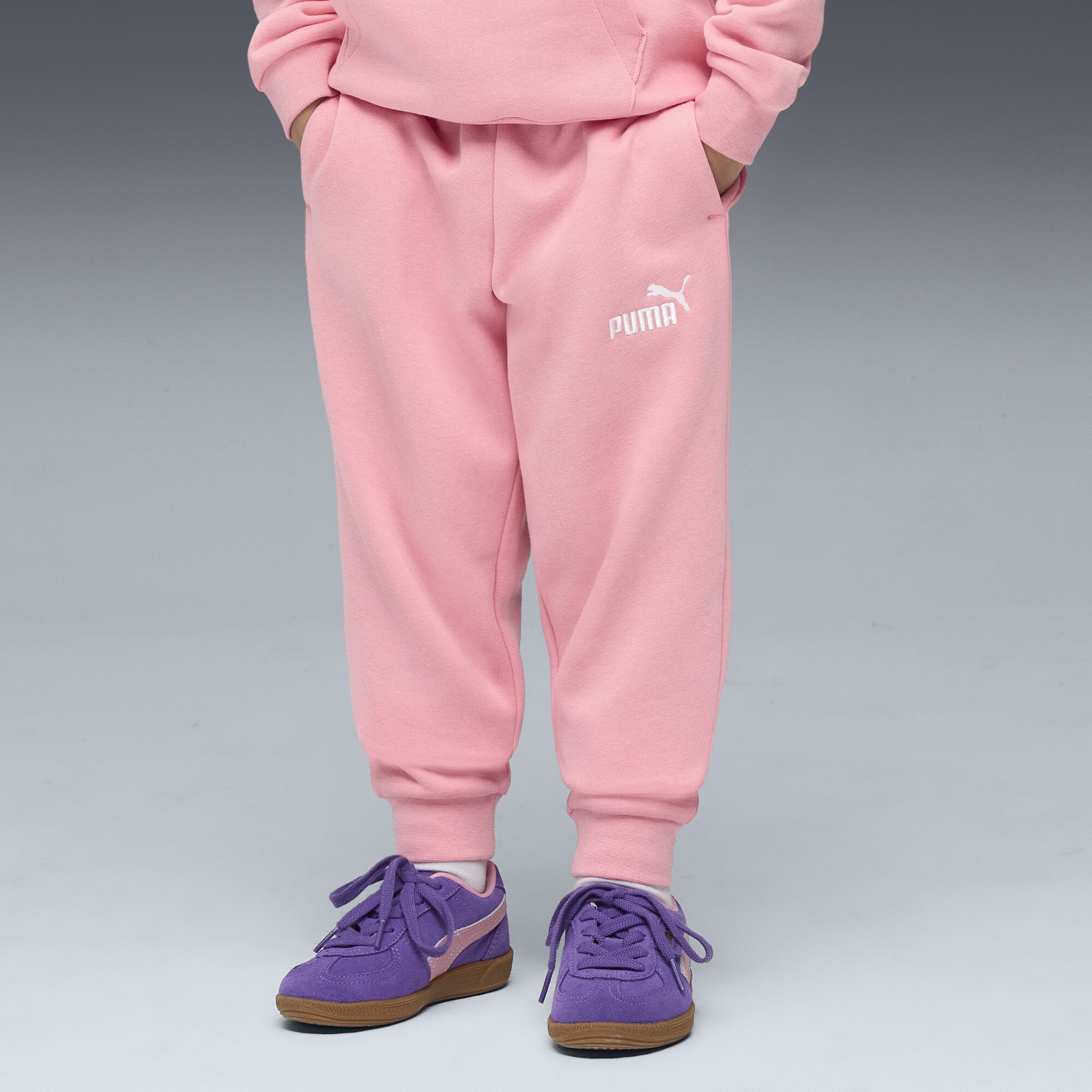 PUMA ESS No. 1-logo fleece sweatpant voor Heren, Roze, Maat 4-5Y thumbnail 4