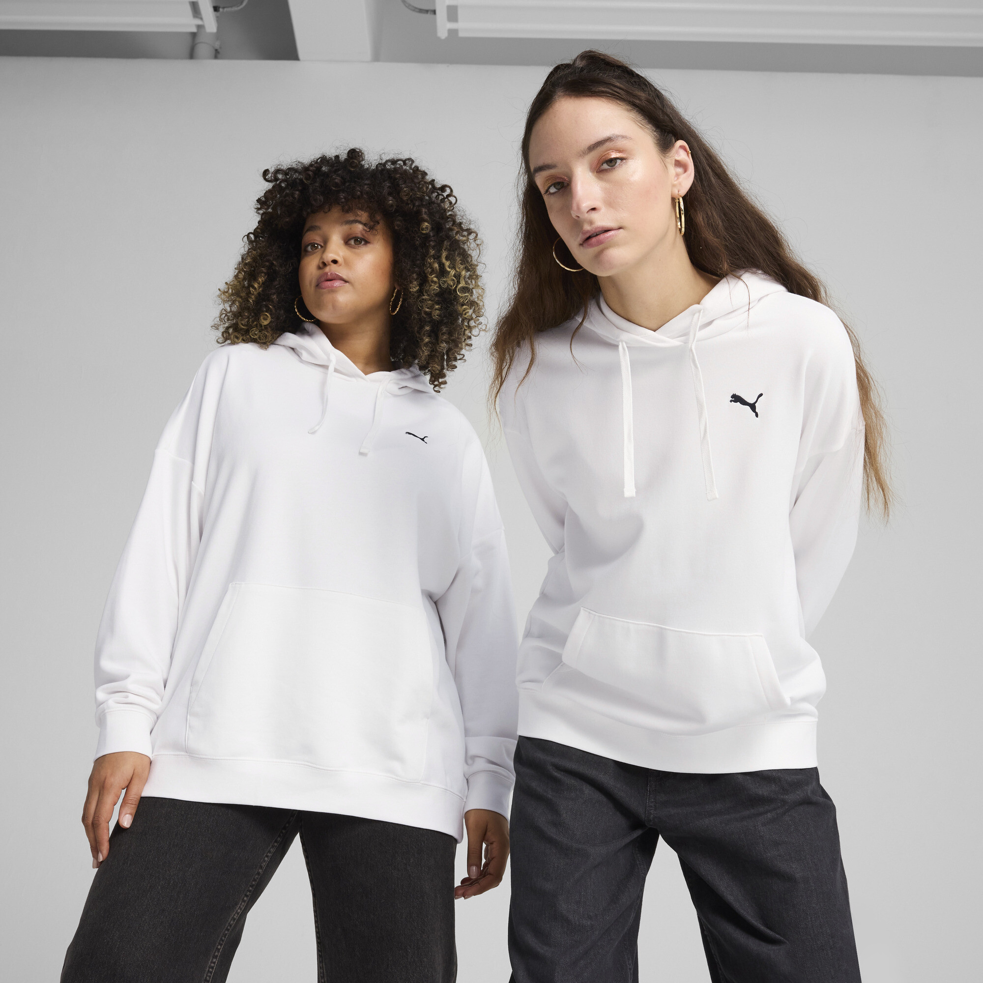 PUMA Essentials Women's Relaxed Hoodie in White, Size S