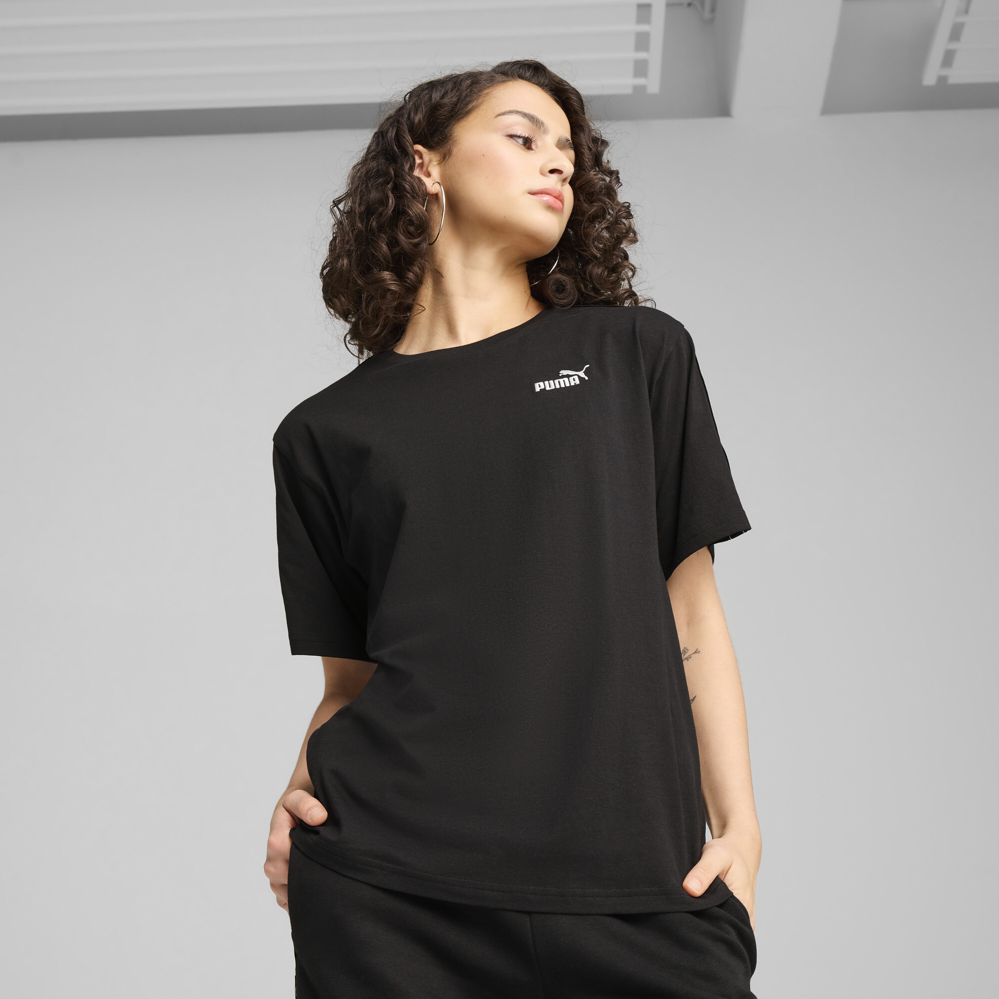 Puma ESS TAPE Relaxed Fit T-Shirt Damen | Black | Größe: S