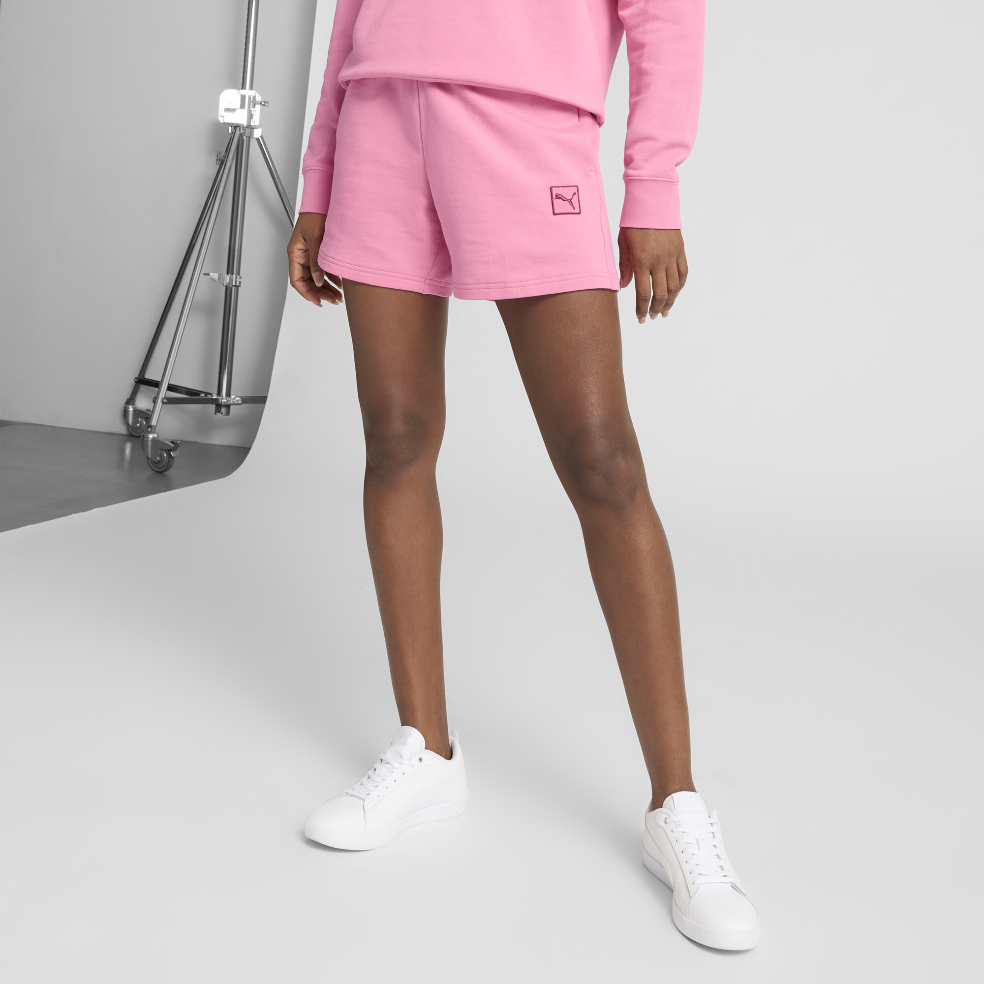 Puma Essentials Elevated Women's 5" Mid-rise Shorts In Pink