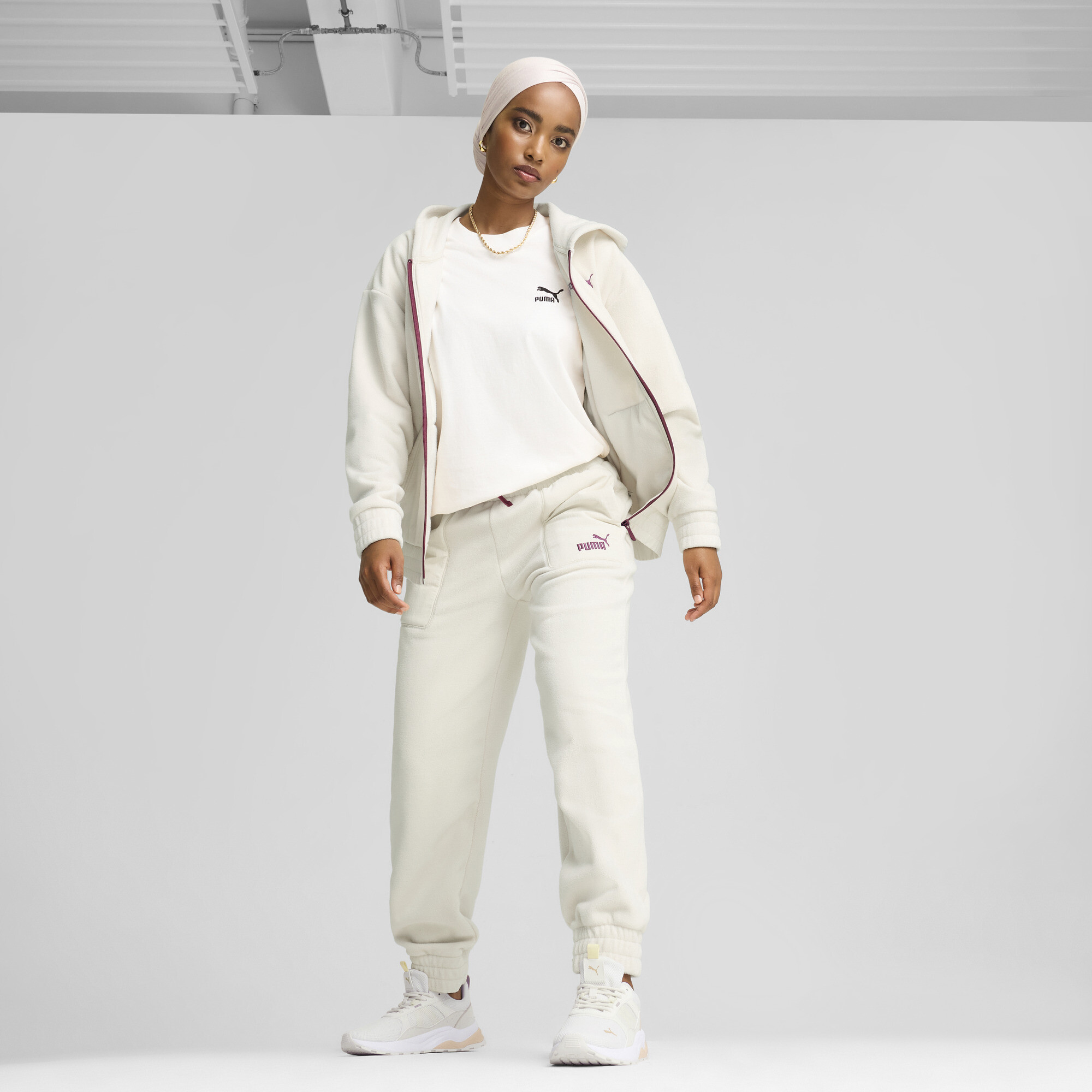 Women's Puma ESS ELEVATED Pants, White, Size S, Clothing