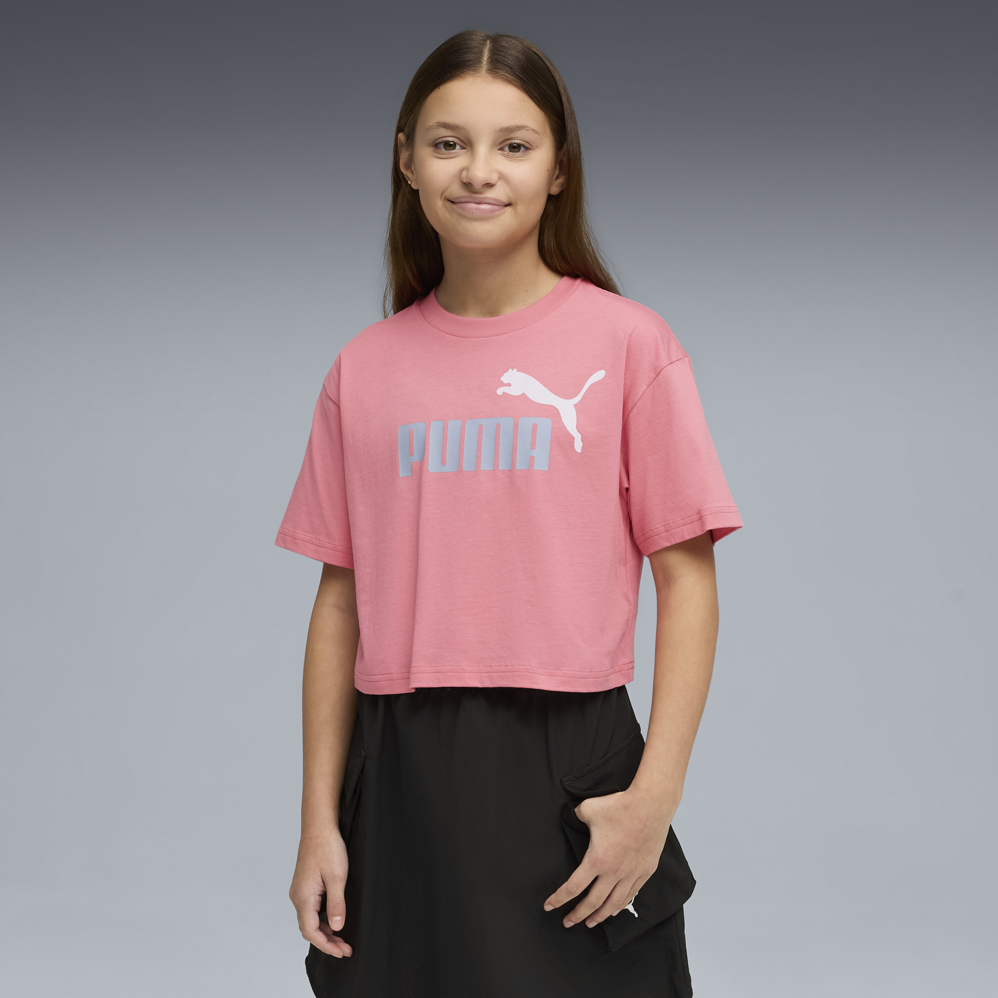 Essentials 2 kleuren No. 1 PUMA-logo cropped T-shirt voor Dames, Roze, Maat 13-14Y thumbnail 4