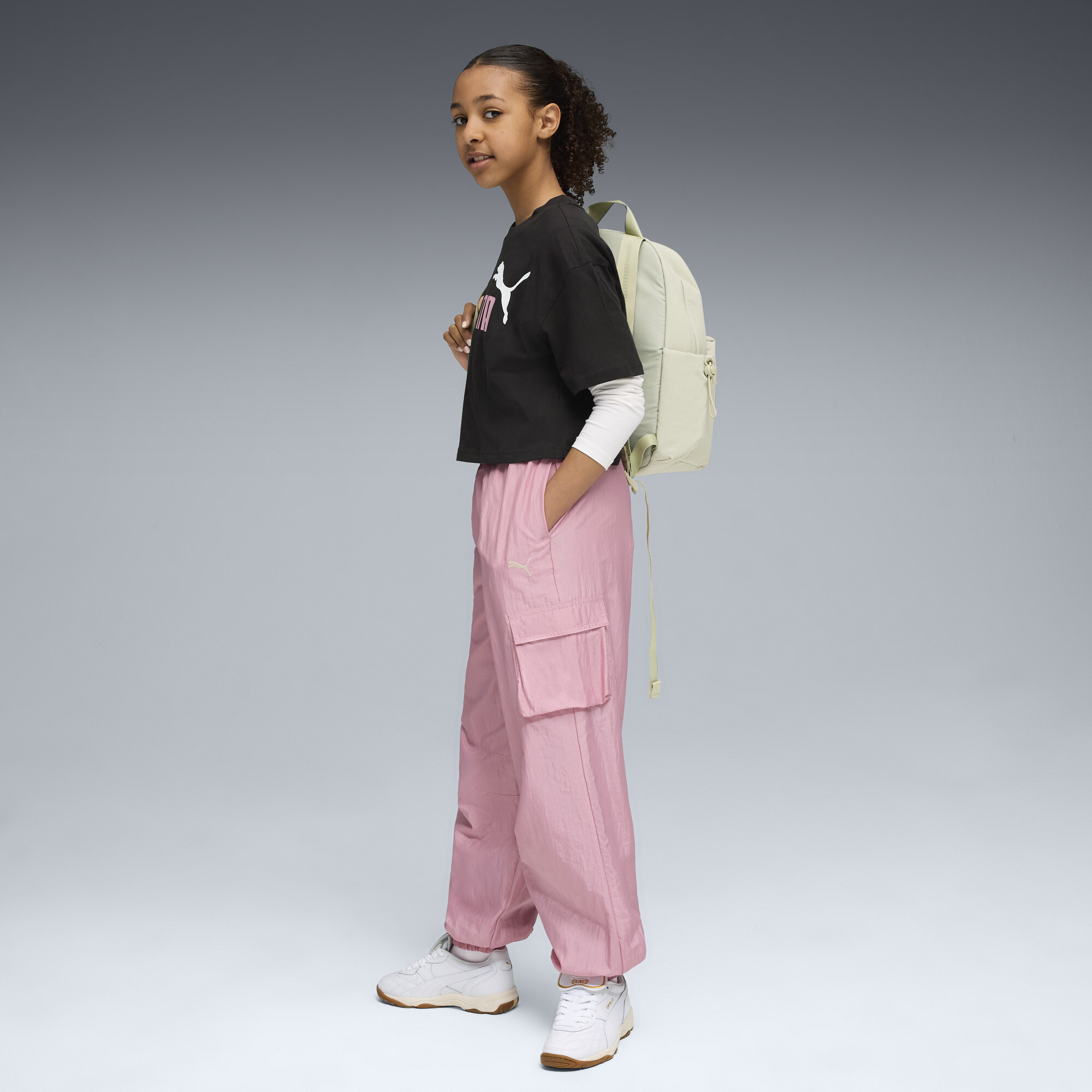 Essentials 2 kleuren No. 1 PUMA-logo cropped T-shirt voor Dames, Roze/Zwart, Maat 13-14Y thumbnail 2