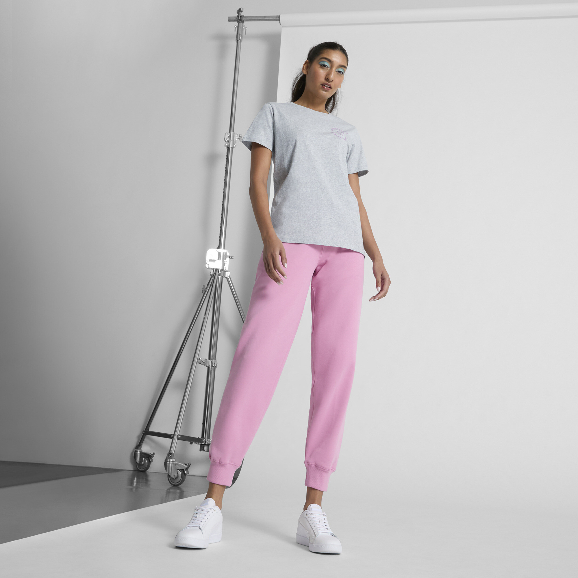 PUMA Sports Graphic Women's Tee - Picture 10 of 10