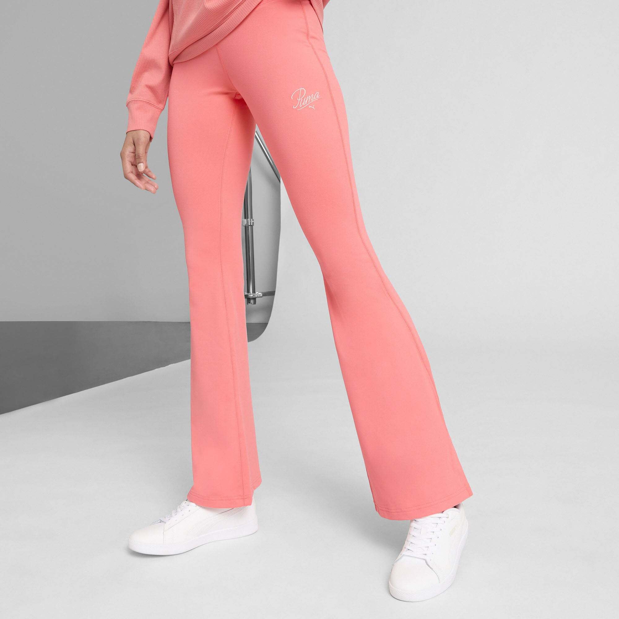 PUMA Essentials Script Women's Flarred Leggings - Picture 13 of 15