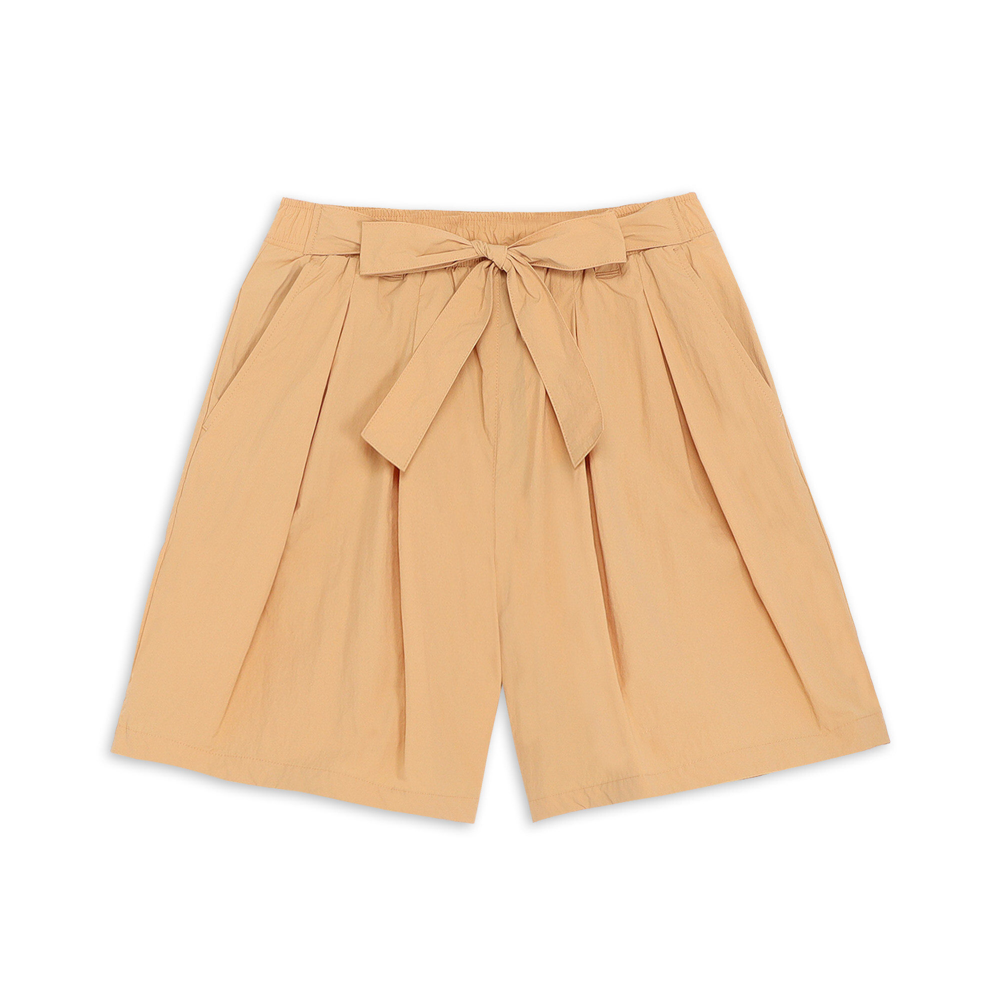 商品情報ウエスト部分にリボンをデザインした可愛らしいショートパンツが登場。暑い夏も乗り越えられるウーブン生地のショートパンツにリボンを加え、可愛らしさとの両立を叶えました。シンプルなアイテムとも合わせ