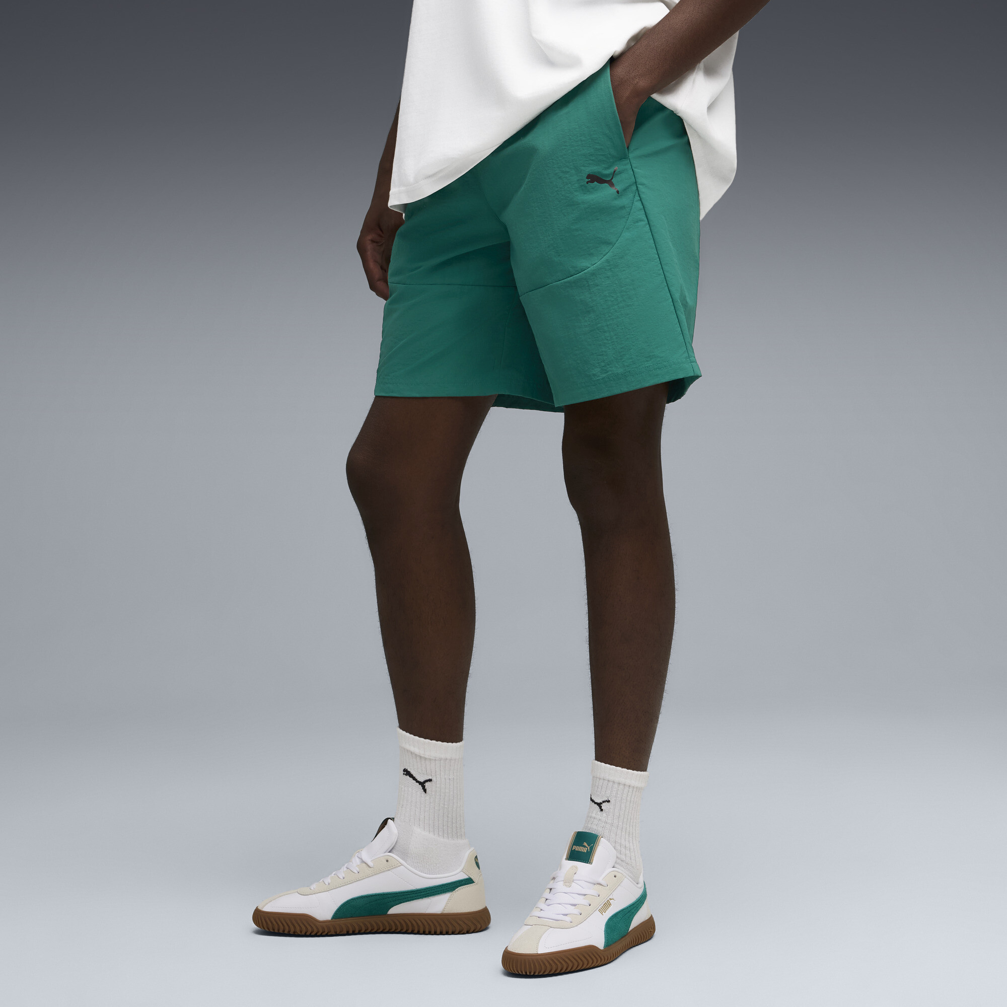 PUMATECH Men's 8" Shorts in Green, Size S