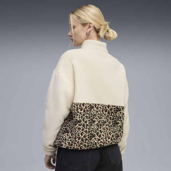 Essentials Animal Print Relaxed Crew Women, Alpine Snow, large-ZAF