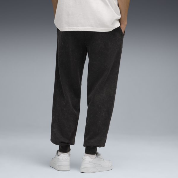 Essentials Elevated Relaxed Wash Sweatpants Men, PUMA Black, large-ZAF
