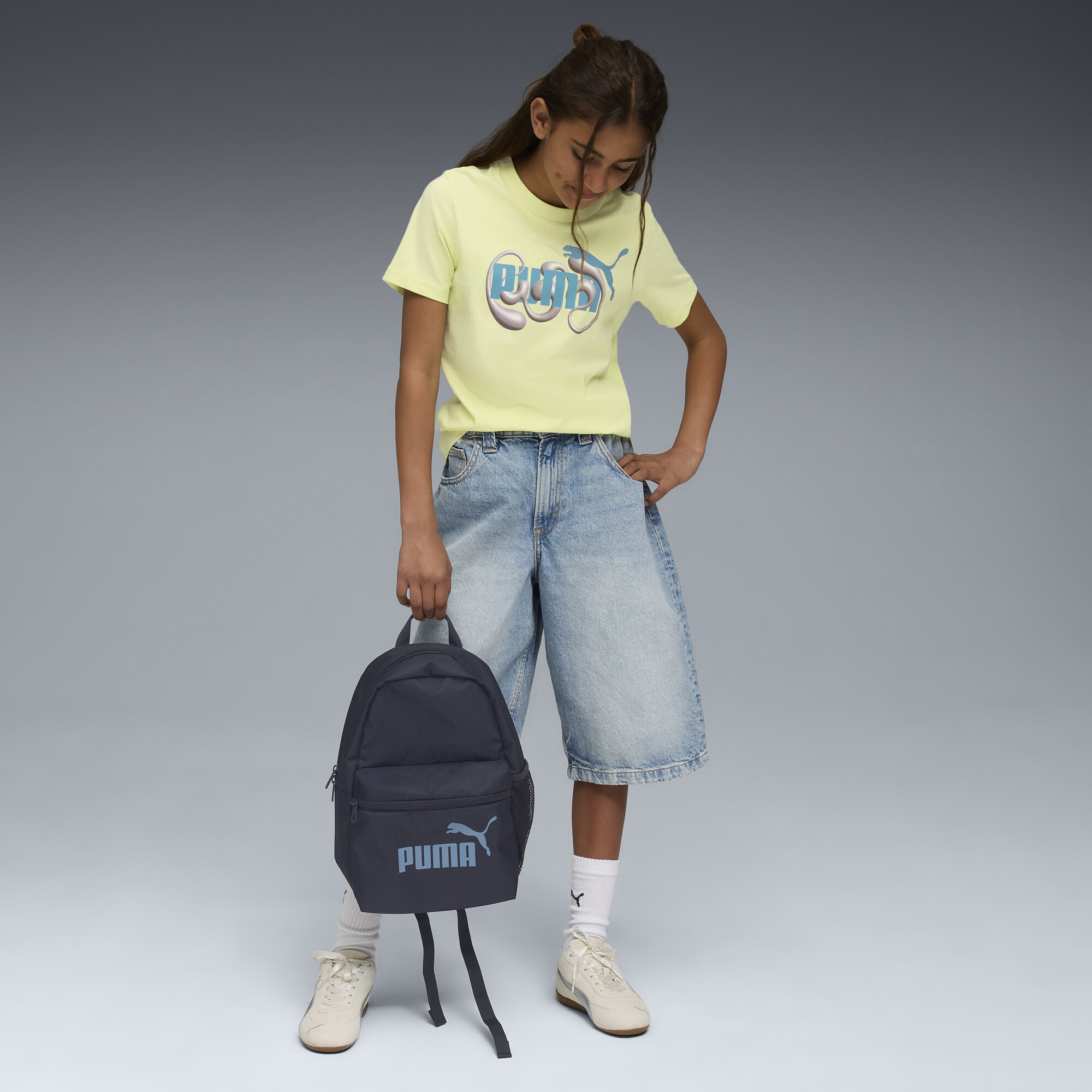 PUMA Graphic No. 1 Logo T-shirt voor Dames, Goud, Maat 13-14Y thumbnail 4