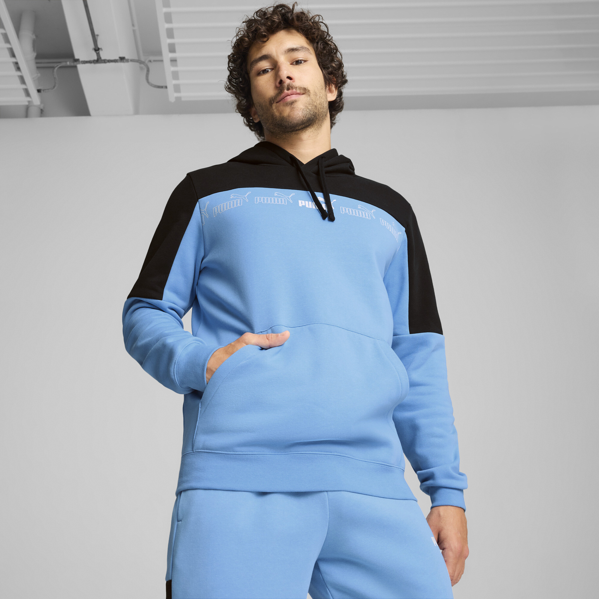 Puma Around The Block Hoodie Herren | Mit Color Blocking | Light Blue | Größe: L