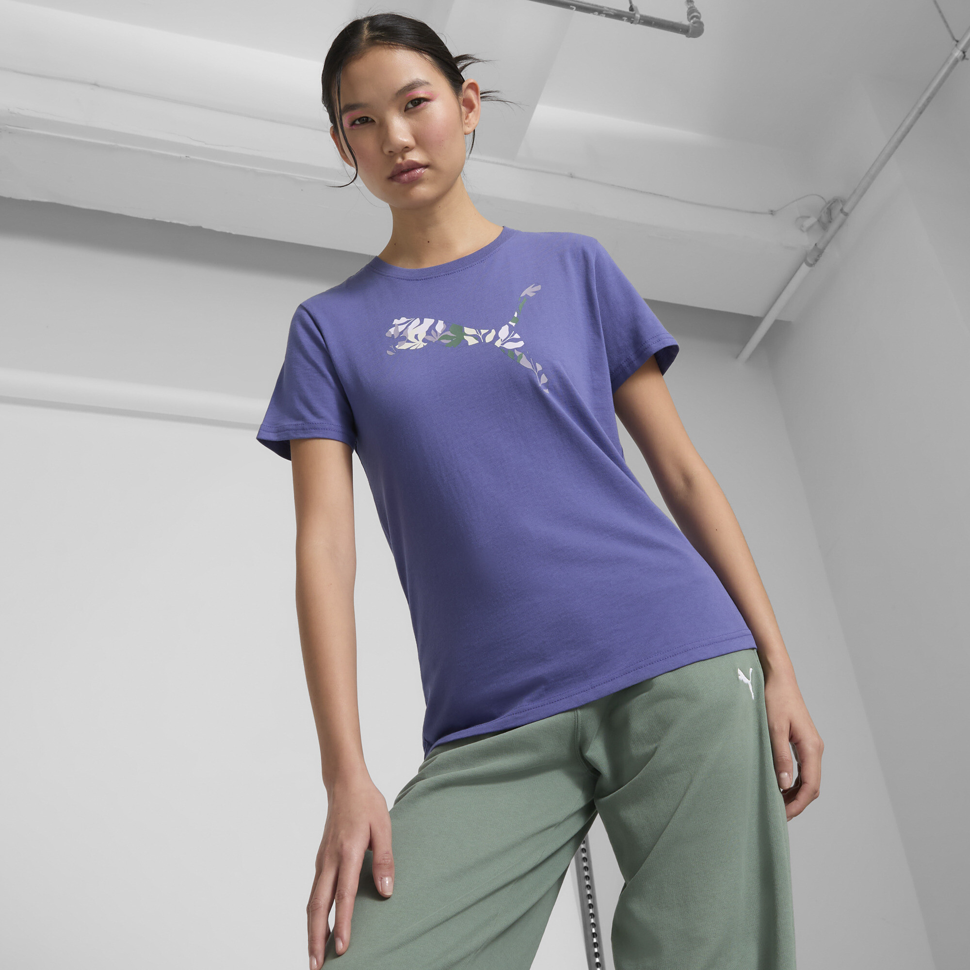 Puma Graphics Floral Women's T-shirt In Blue