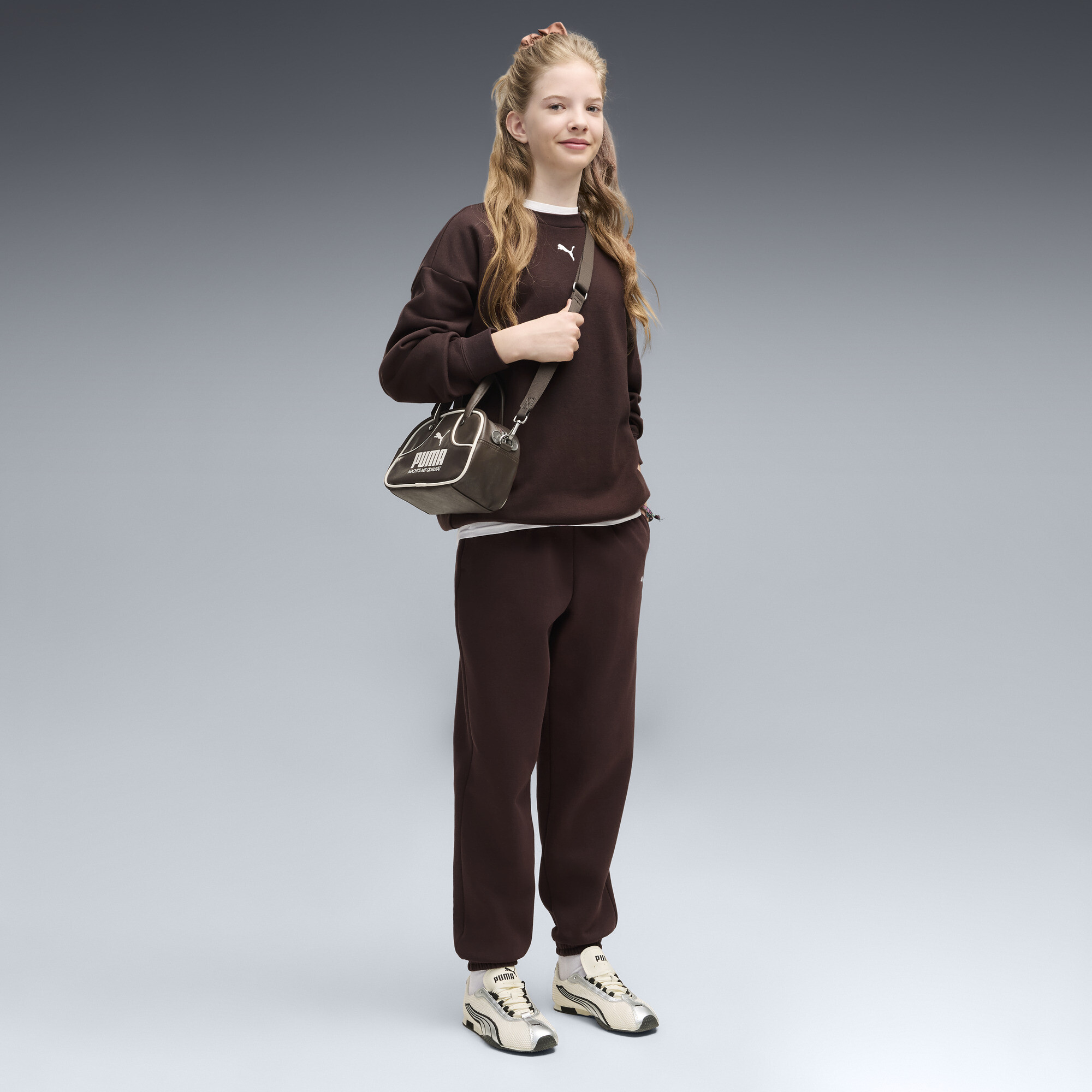 PUMA Survtement confort oversize Enfant et Adolescent Vtements Marron 9-10Y 60 €