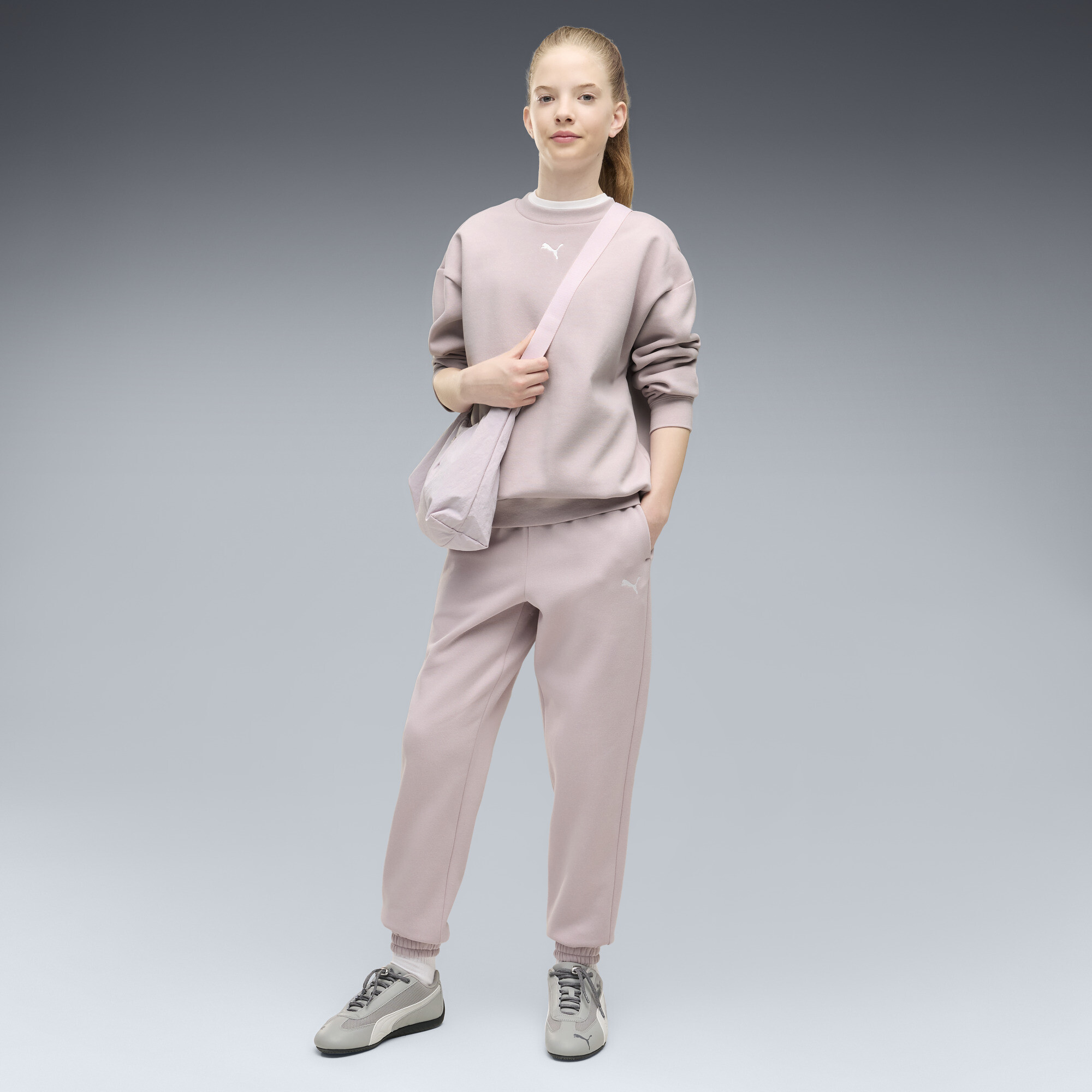 PUMA Survtement confort oversize Enfant et Adolescent Vtements Rose 9-10Y 60 €