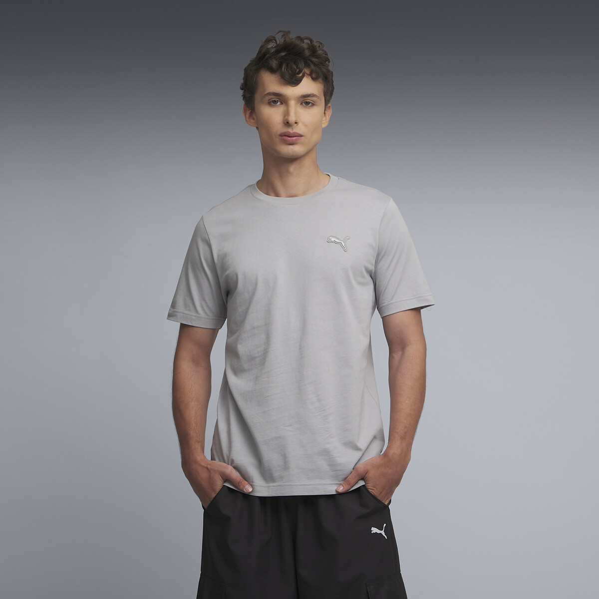 Wardrobe Essentials PUMA Logo T-Shirt Men in Gray Echo, Small
