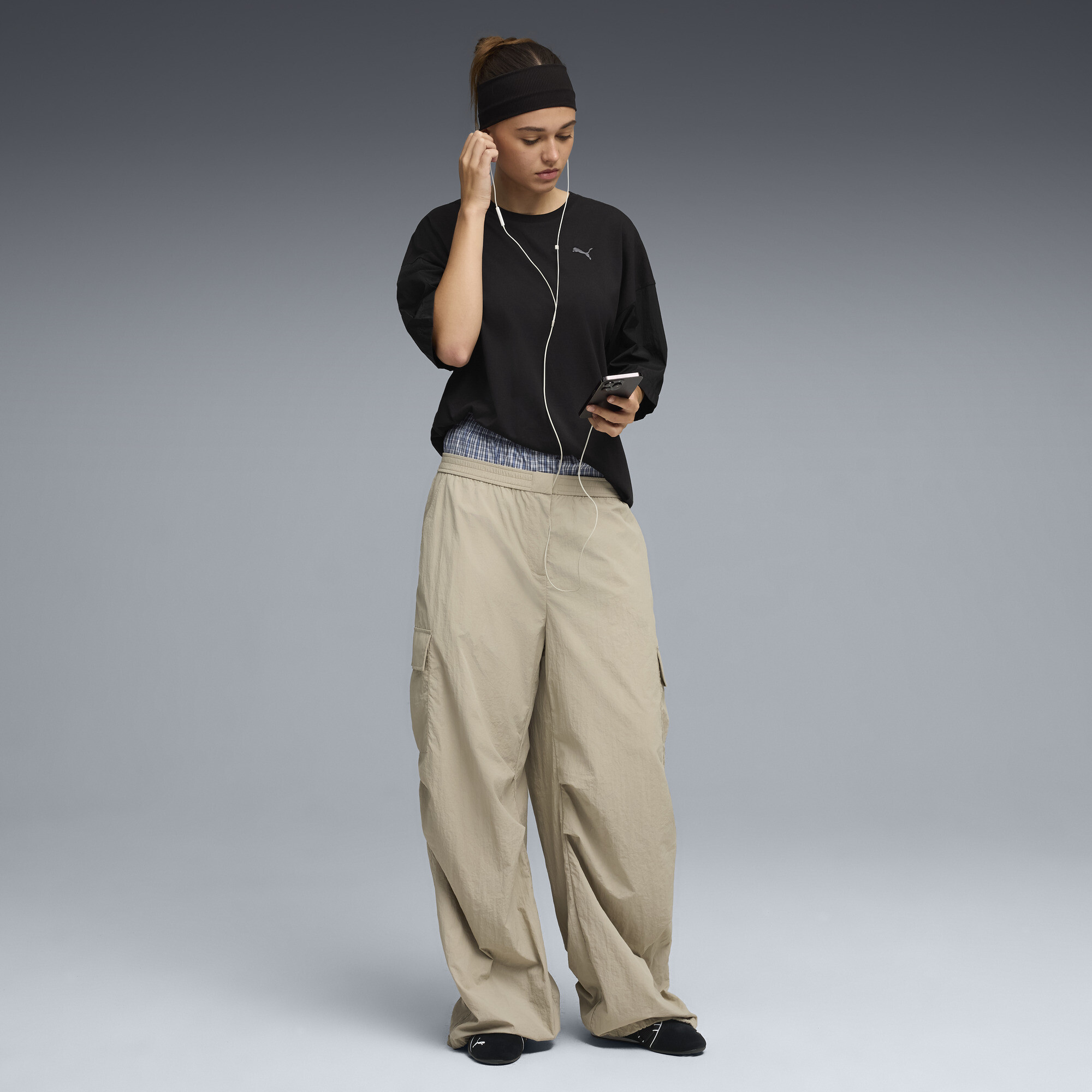 PUMA HER oversized T-shirt voor Dames, Zwart, Maat S thumbnail 4