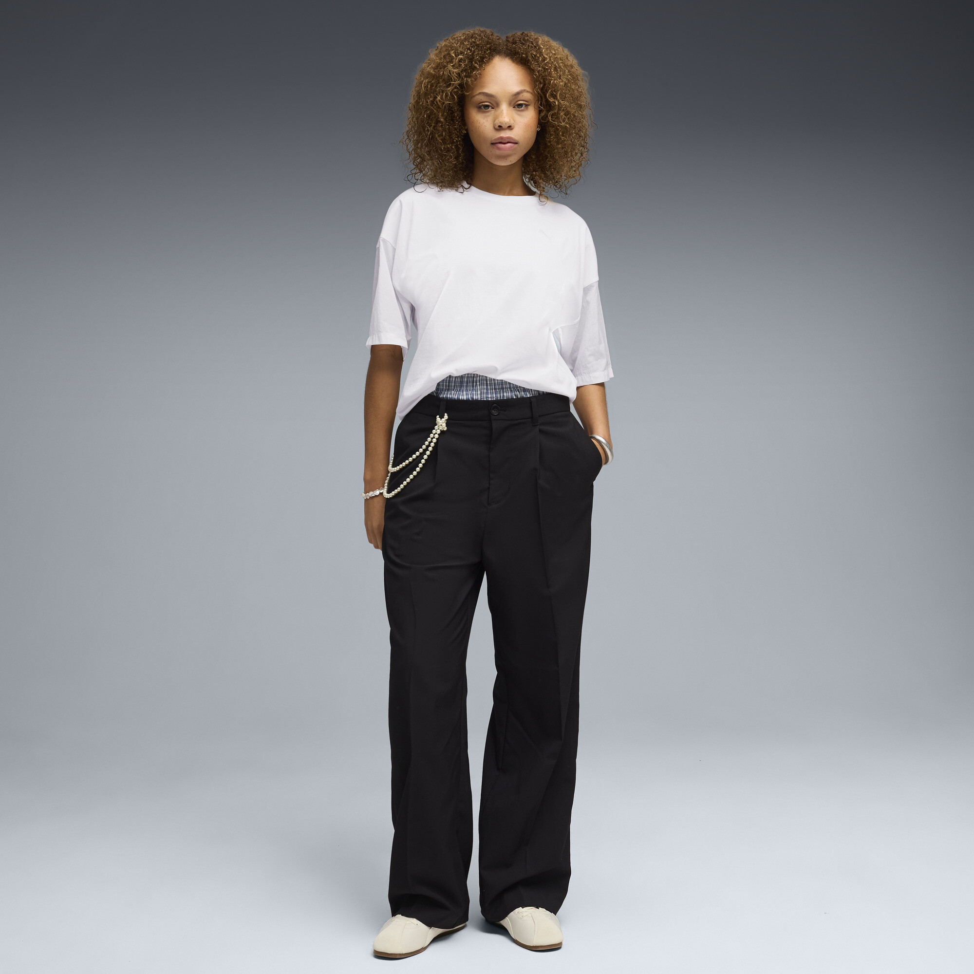 PUMA HER oversized T-shirt voor Dames, Wit, Maat XS thumbnail 4