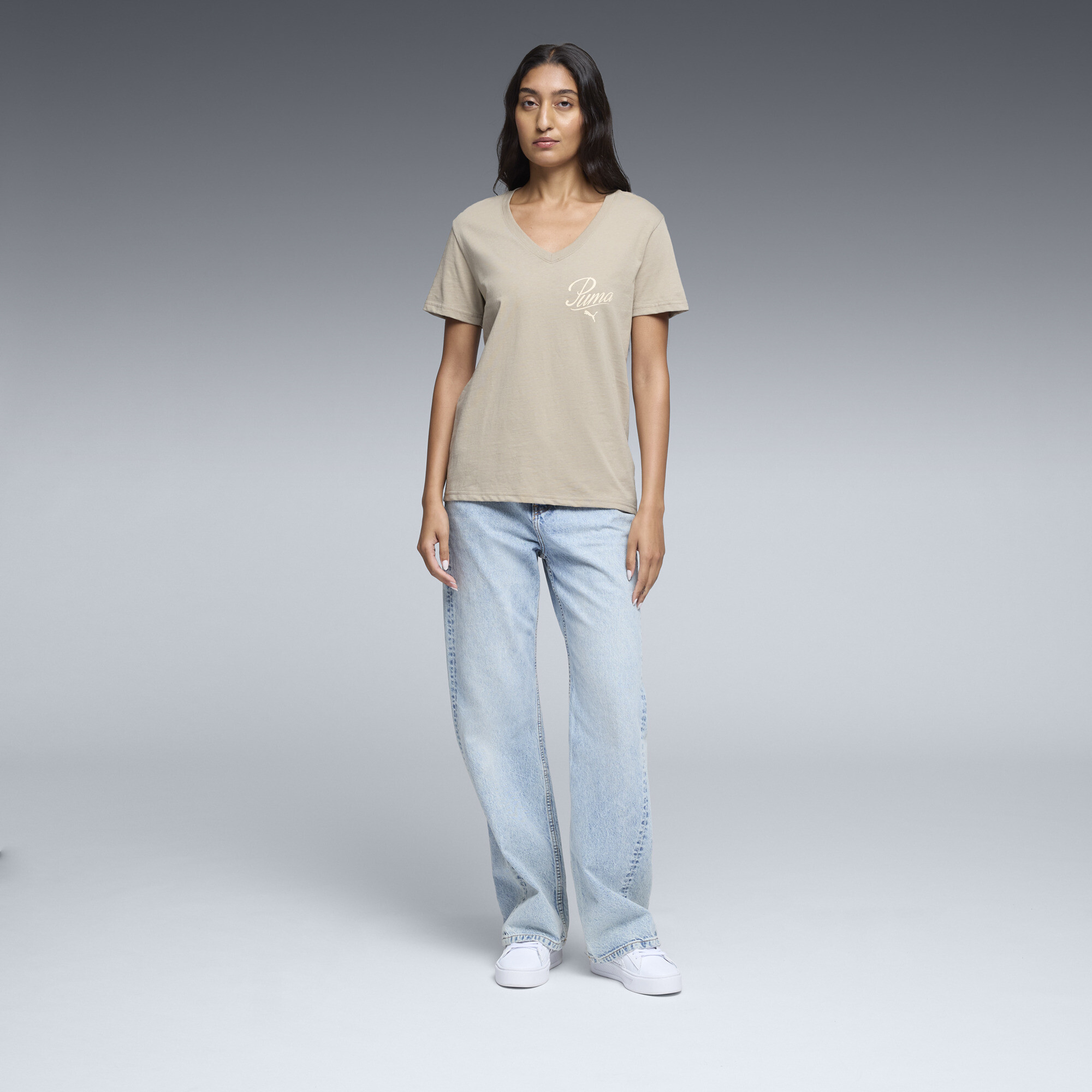 PUMA Essentials Script Women's V-Neck Tee - Picture 10 of 20