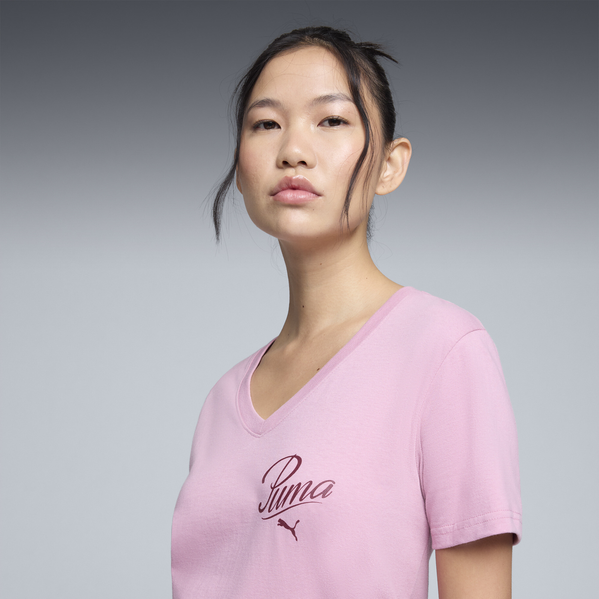 PUMA Essentials Script Women's V-Neck Tee - Picture 19 of 20