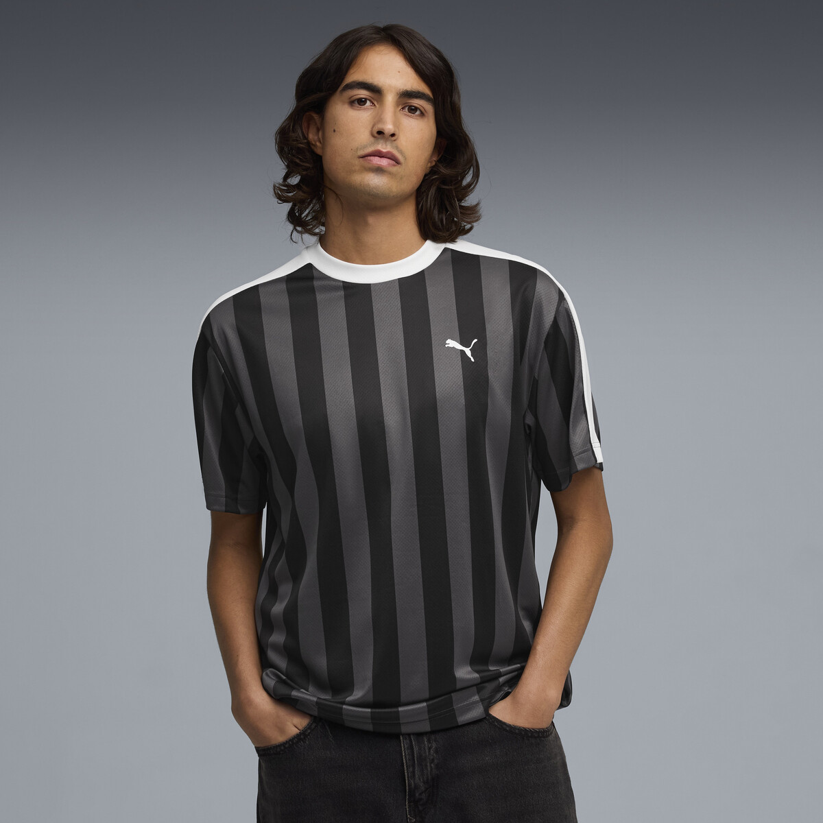 Essentials T7 Relaxed Football Jersey Men in Black by PUMA, XL