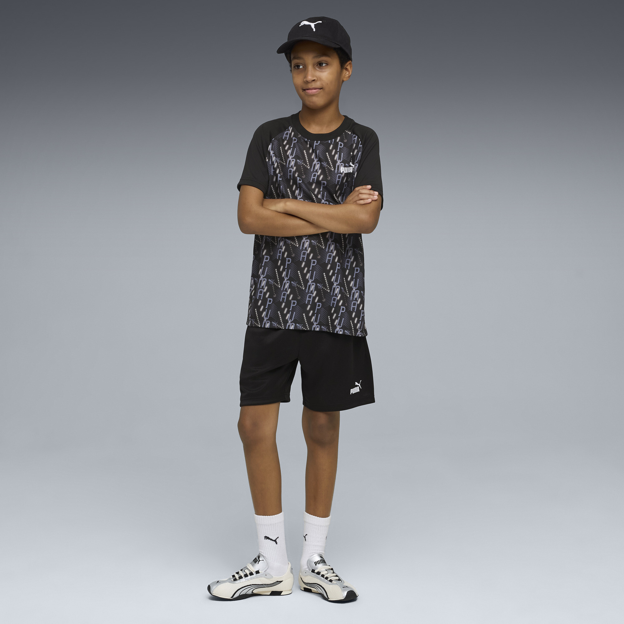 PUMA TRAIN ALL DAY Essentials bedrukte set met T-shirt en short voor Heren, Zwart, Maat 7-8Y