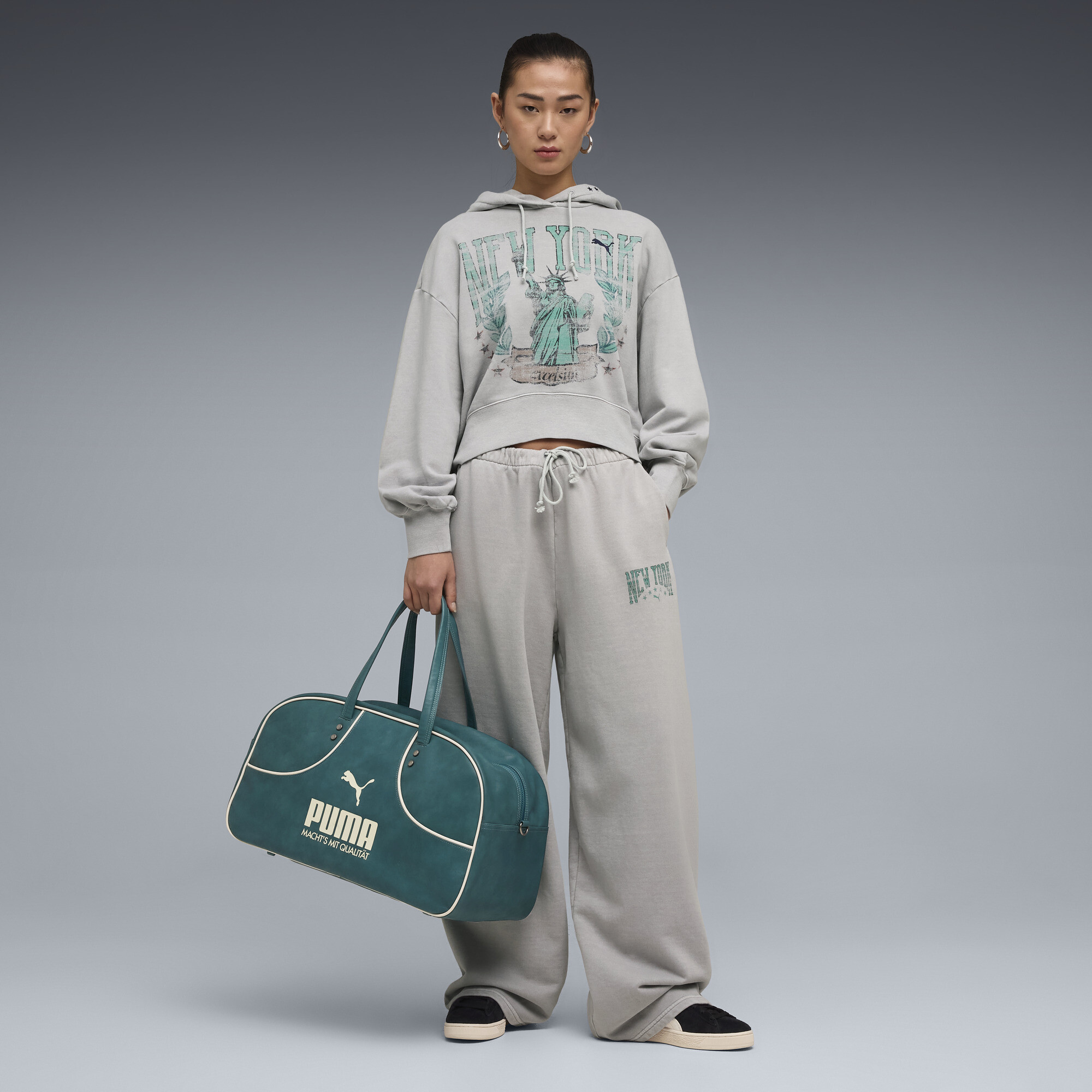 PUMA Wardrobe Essentials NYC Women's Sweatpants in Grey, Size S