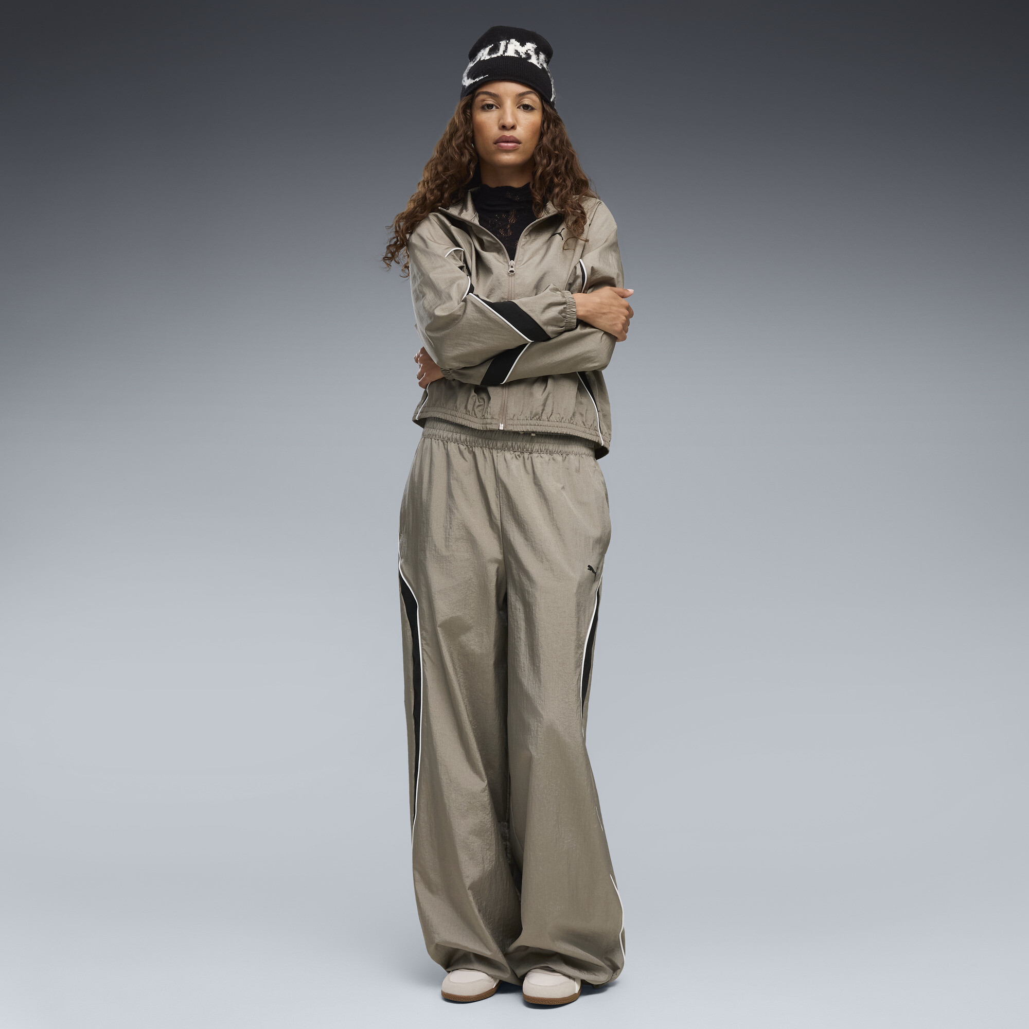 Pantalon tiss dcontract PUMA Sport Femme Vtements Beige S 60$