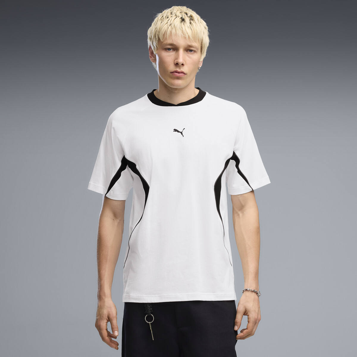 PUMA Sport Relaxed Colourblocked T-Shirt Men in White, Large