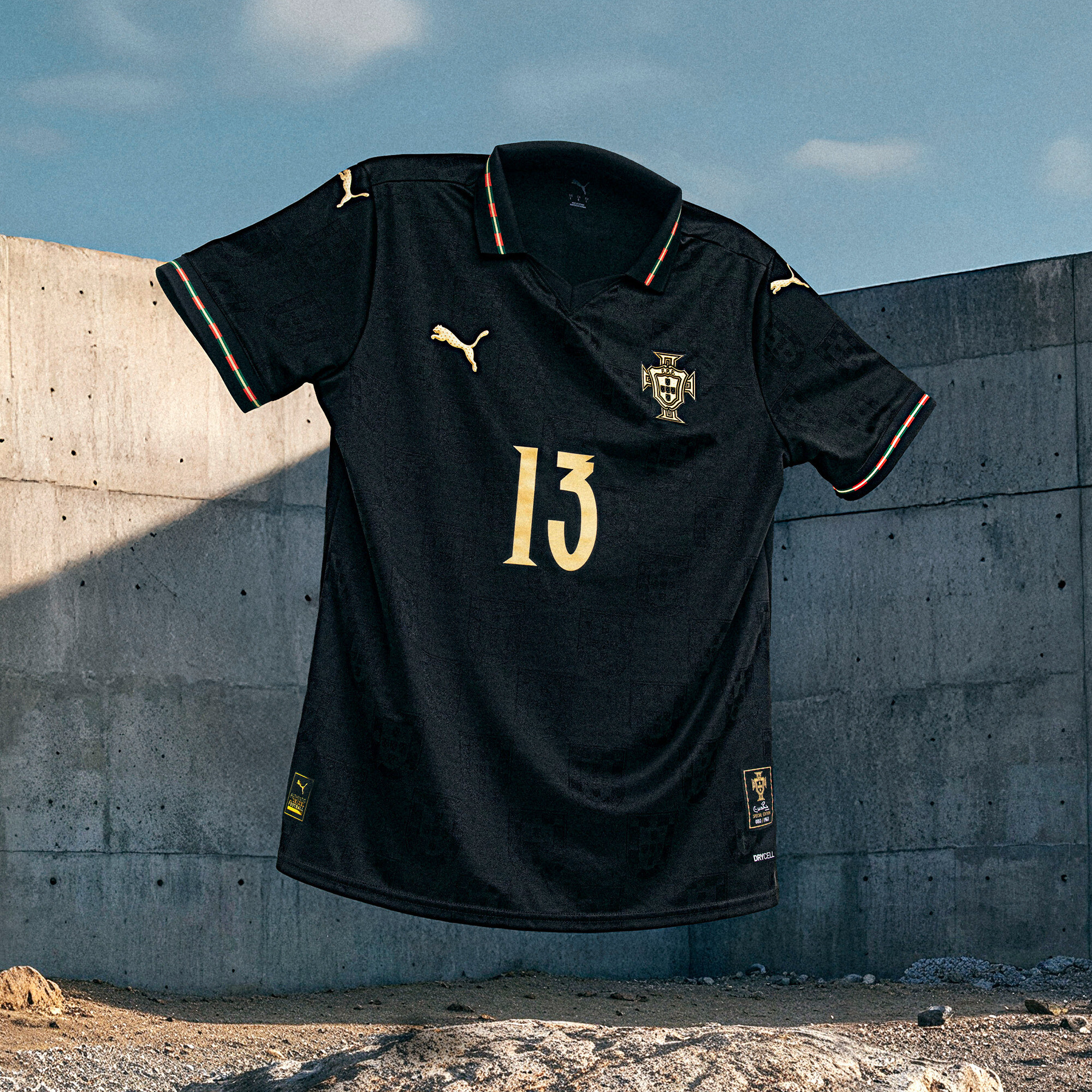 PUMA Portugal 25/26 Special Edition EusÃ©bio voetbalshirt, Zwart/Goud, Maat 7-8Y thumbnail 4
