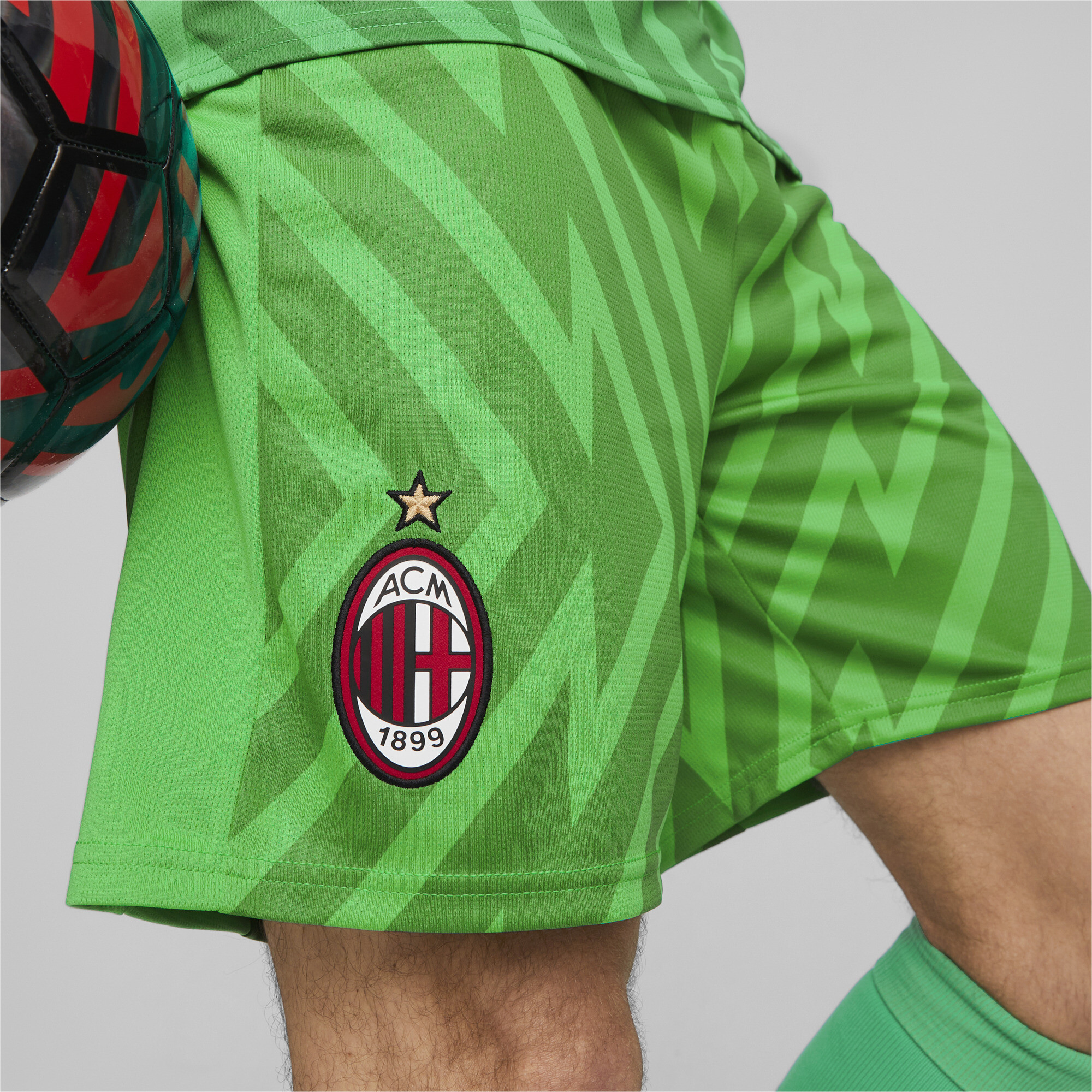 Men's Puma AC Milan Goalkeeper Shorts, Green, Size M, Clothing