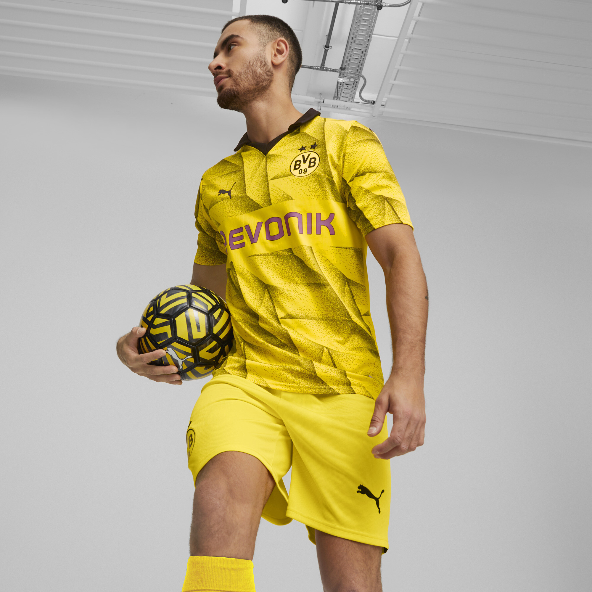 Polera bvb 2025