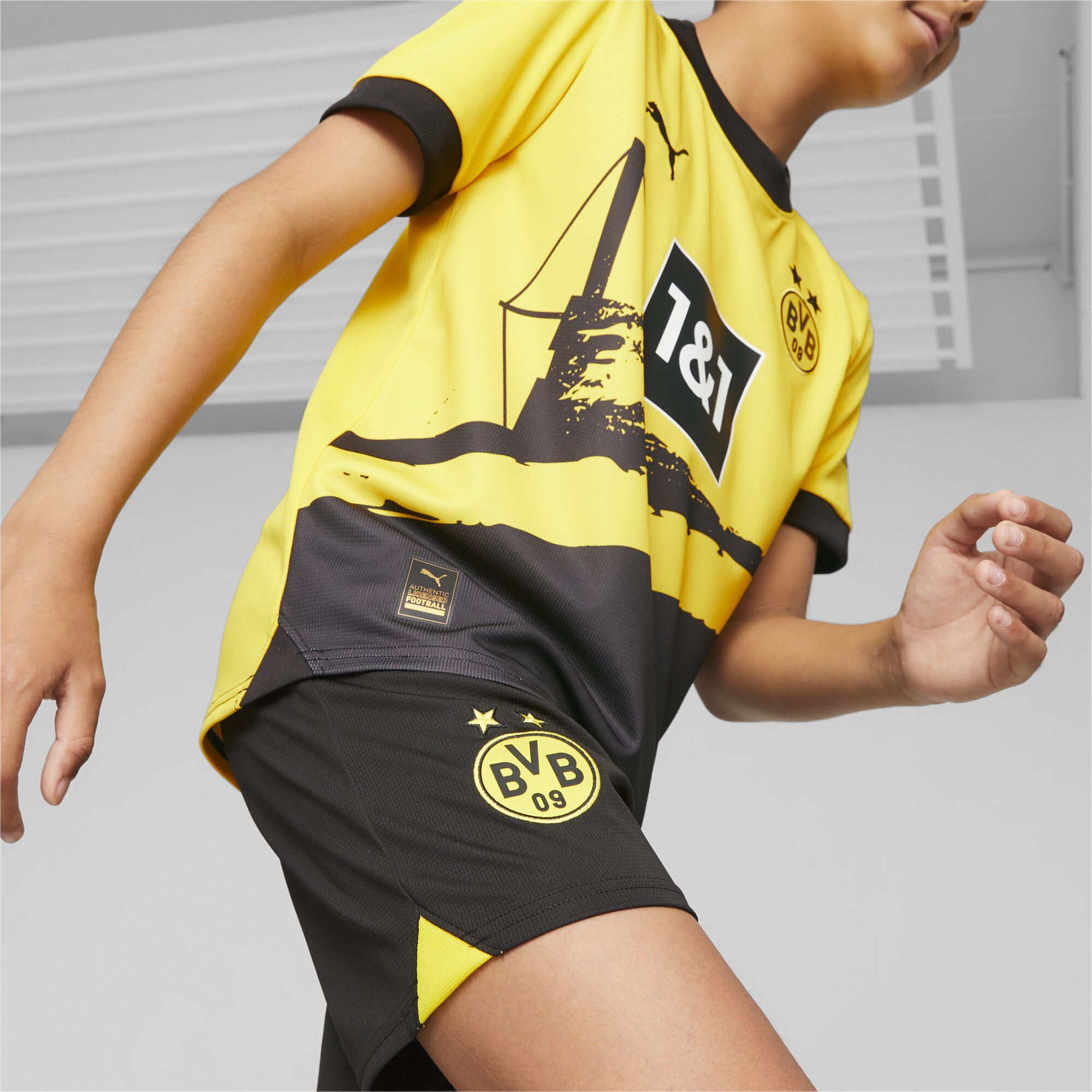 Puma Borussia Dortmund Youth Football Shorts, Black, Size 11-12Y, Clothing