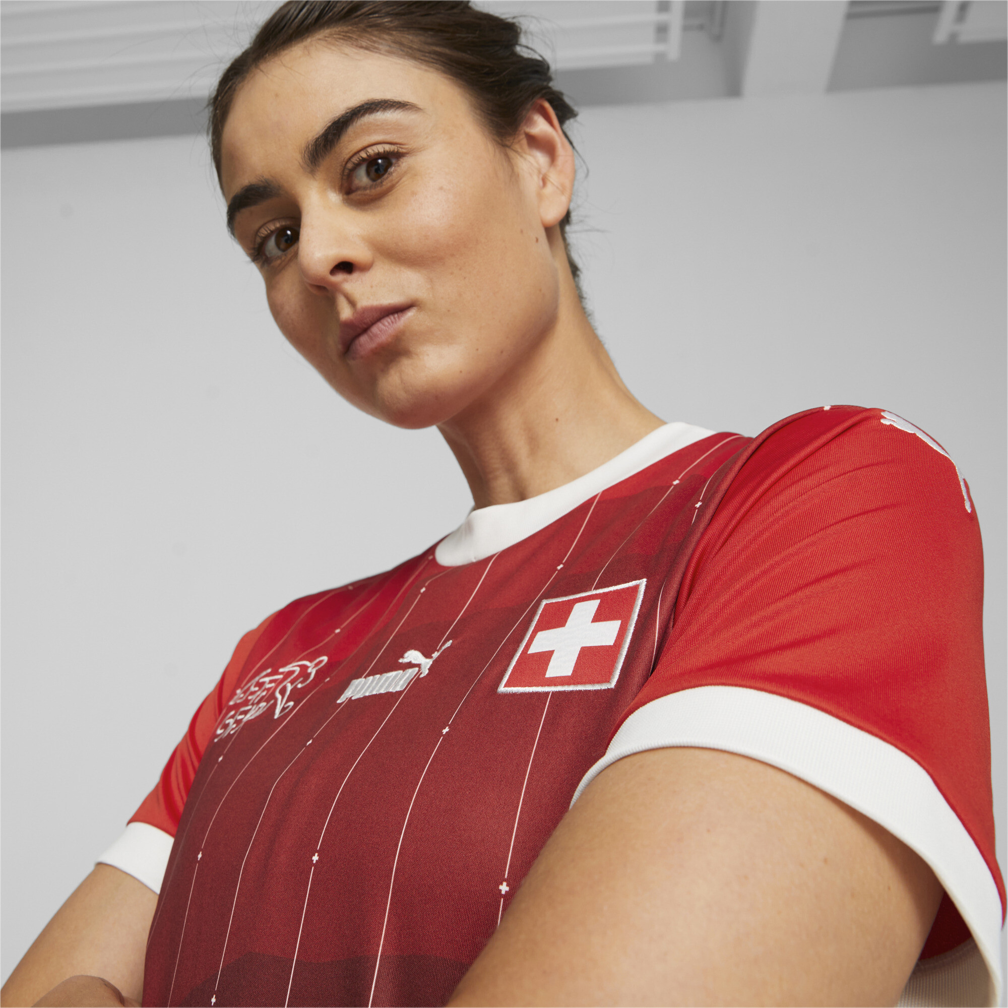 تيشيرت منتخب سويسرا 2023/2024 الأساسي لكأس العالم للنساء أحمر