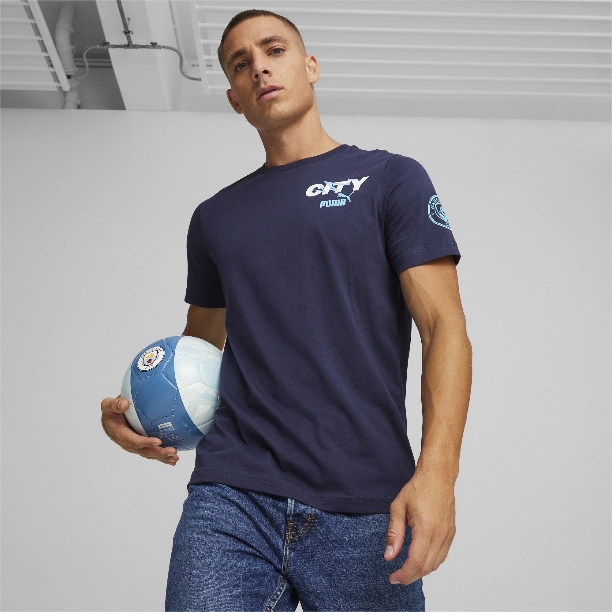 Men's Puma Manchester City Ftblicons T-Shirt, Blue, Size XL, Sport