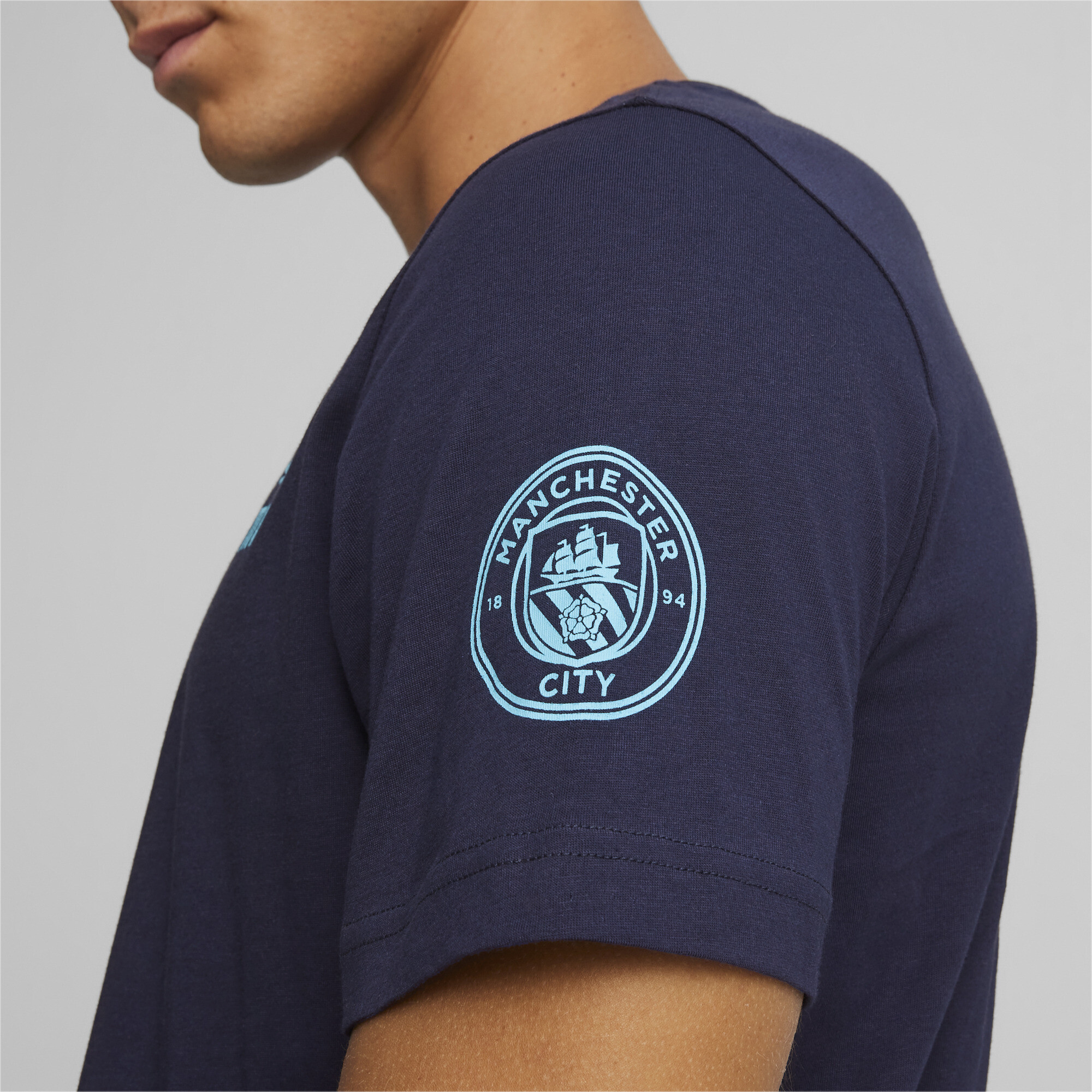 Men's Puma Manchester City Ftblicons T-Shirt, Blue, Size L, Sport